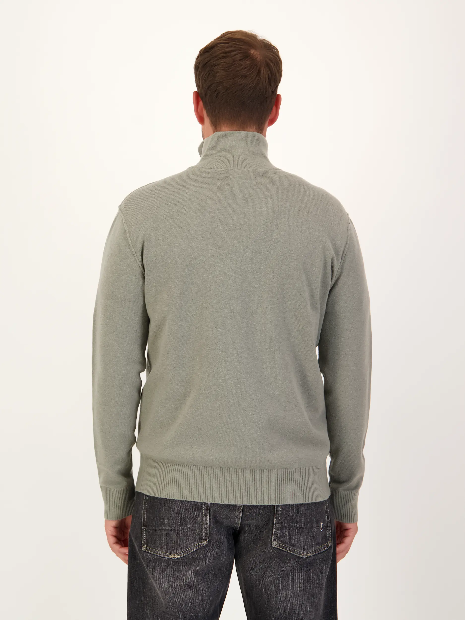 Strickjacke 'Clifden' aus Woll-Mix - Artikel Rückseite getragen von einem Modell - Farbe: Grün