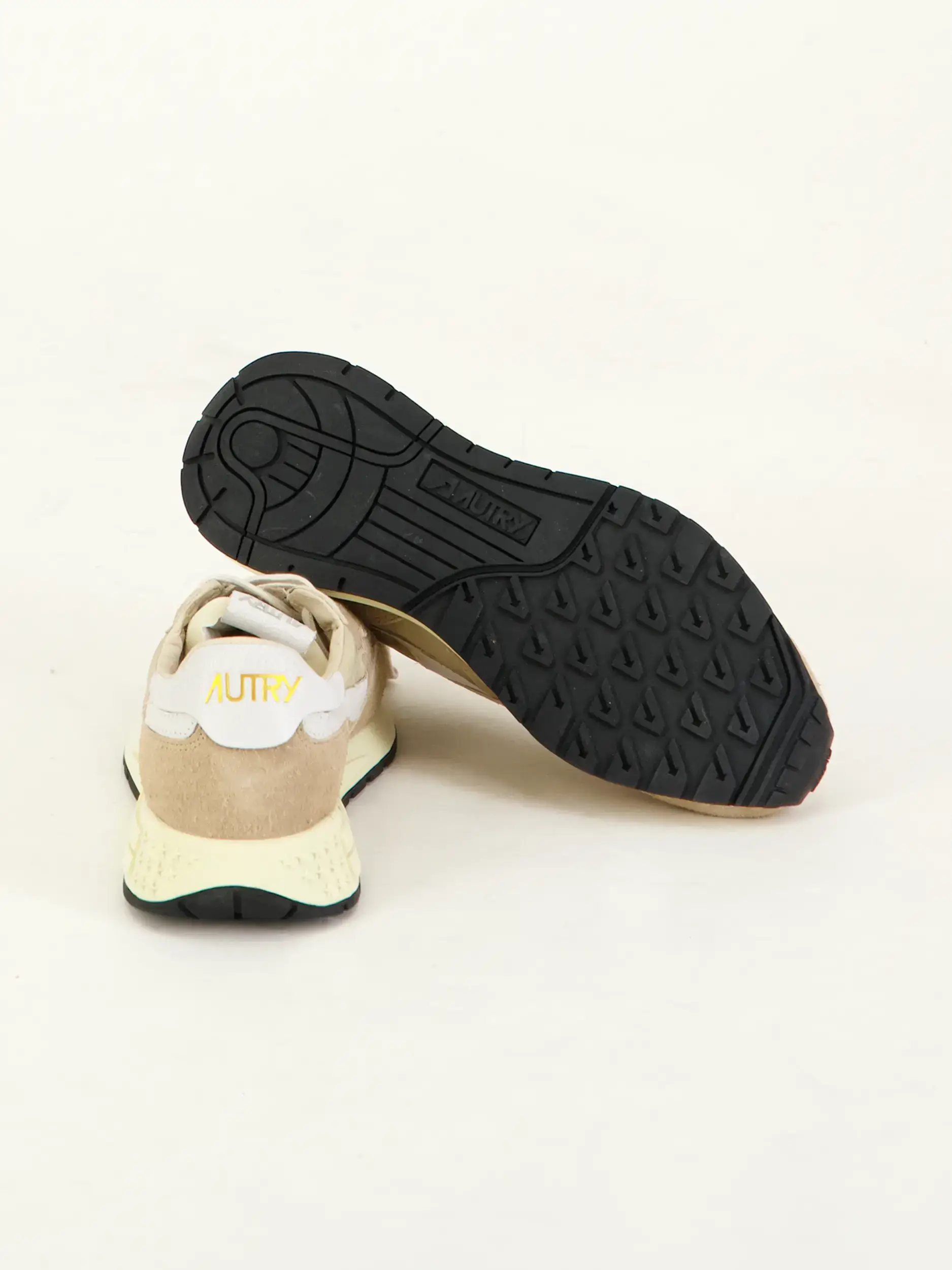 Sneaker 'Reelwind' - Artikel Rückseite getragen von einem Modell - Farbe: Braun