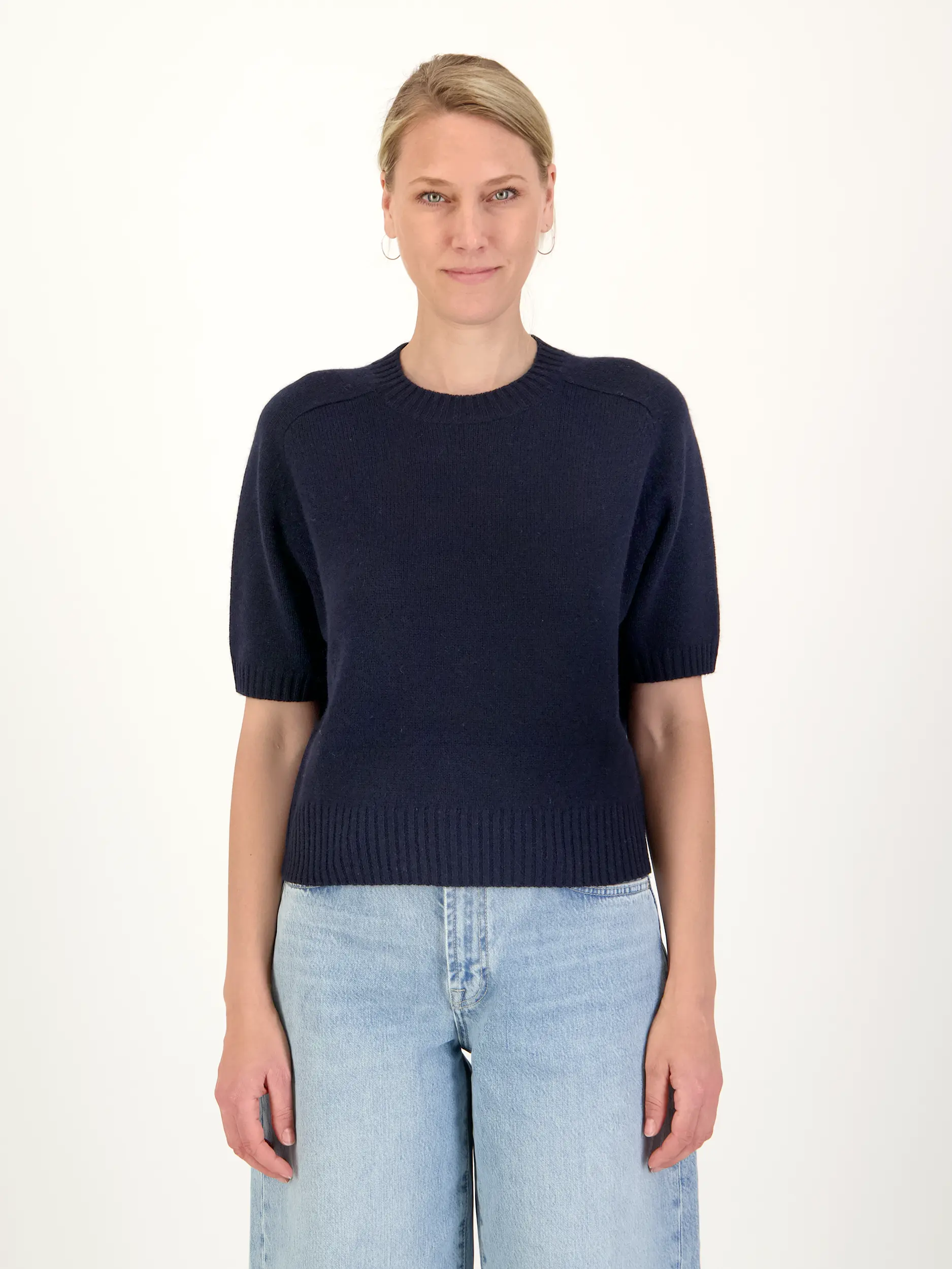 Pullover aus Kaschmir 3/4-Arm - Artikel Vorderseite getragen von einem Modell - Farbe: Blau