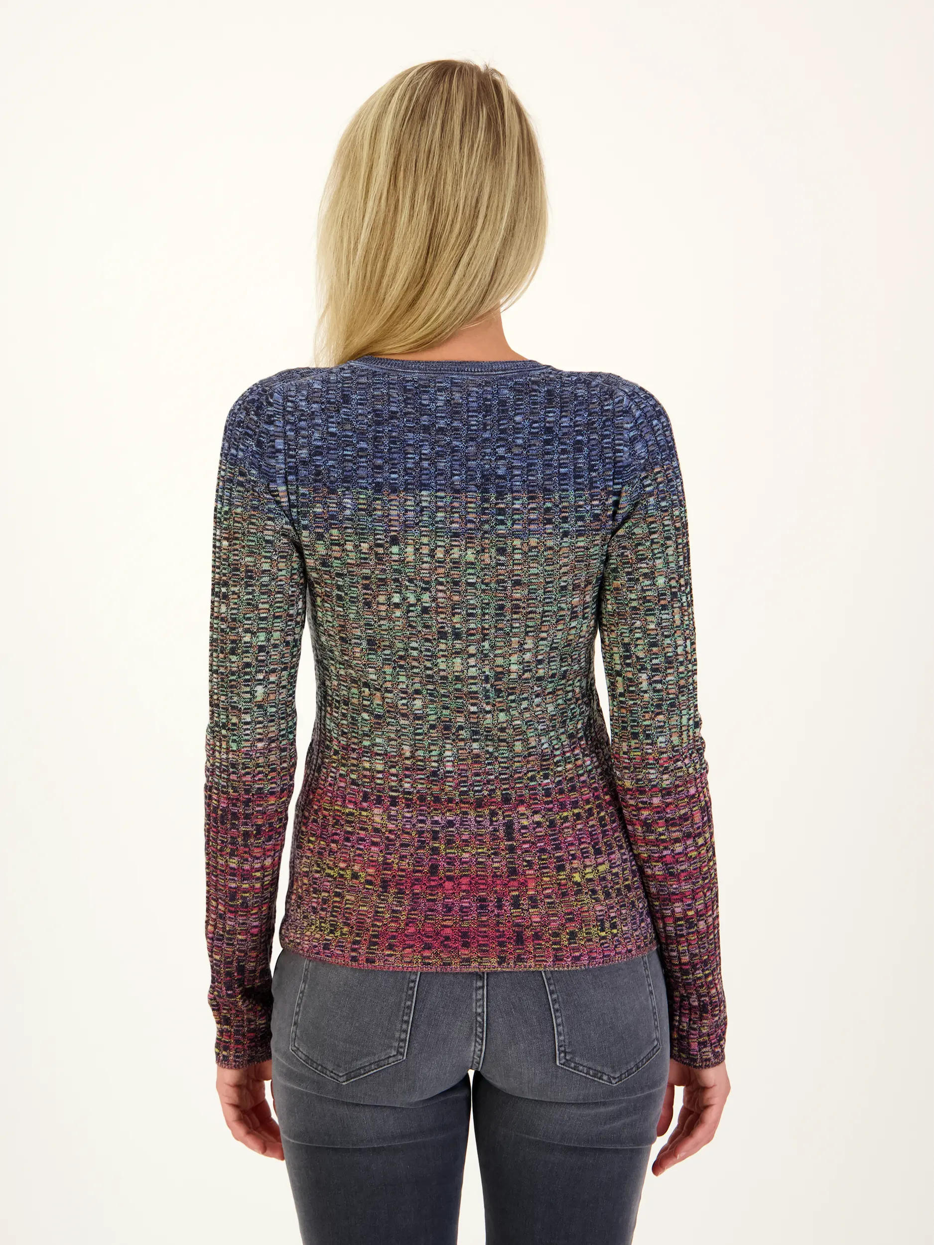 Gemusterter Pullover aus Woll-Mix langarm - Artikel Rückseite getragen von einem Modell