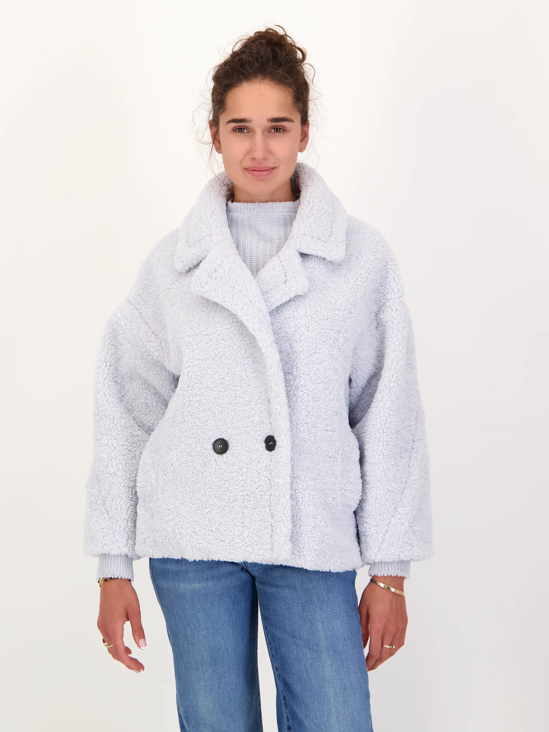 Teddyjacke 'Yogi' - Artikel Vorderseite getragen von einem Modell - Farbe: Blau