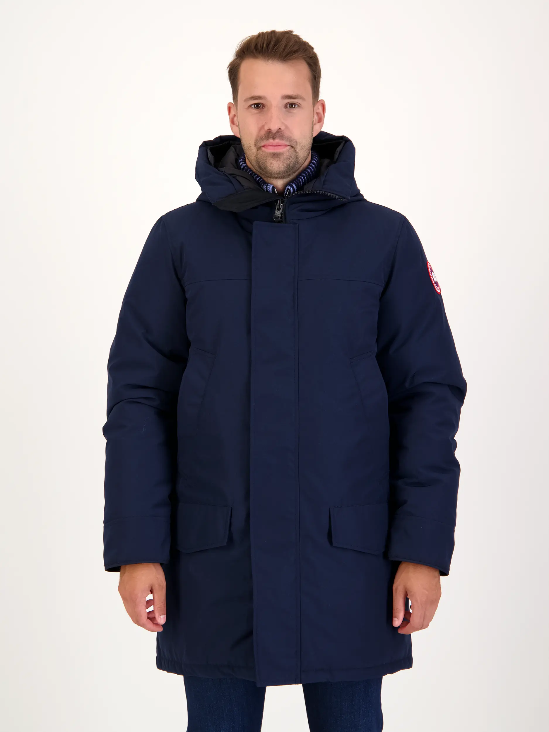 Jacke 'Langford' - Artikel Vorderseite getragen von einem Modell - Farbe: Blau