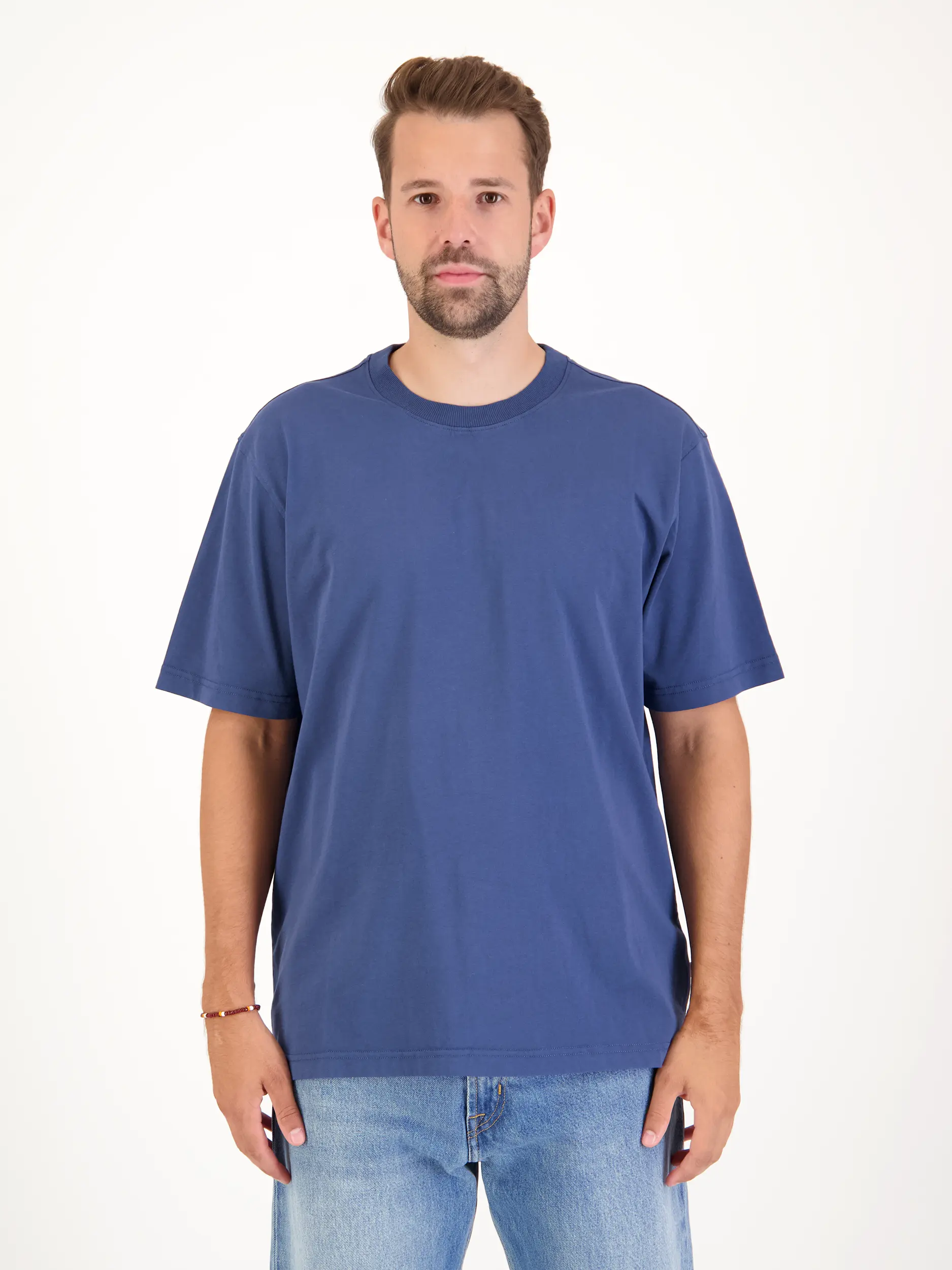 T-Shirt 'Adam' - Artikel Vorderseite getragen von einem Modell - Farbe: Blau
