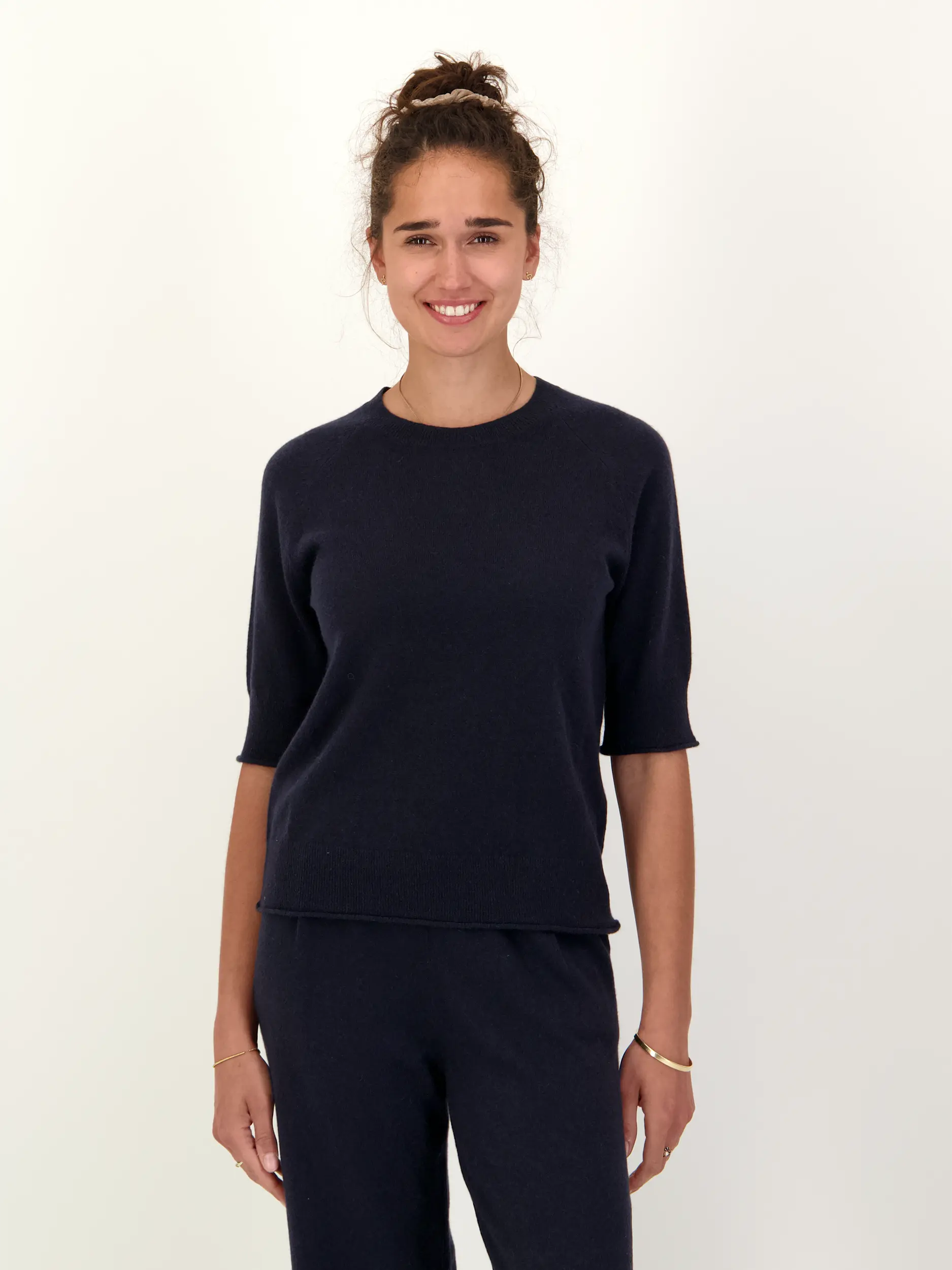Pullover aus Kaschmir 3/4-Arm - Artikel Vorderseite getragen von einem Modell
