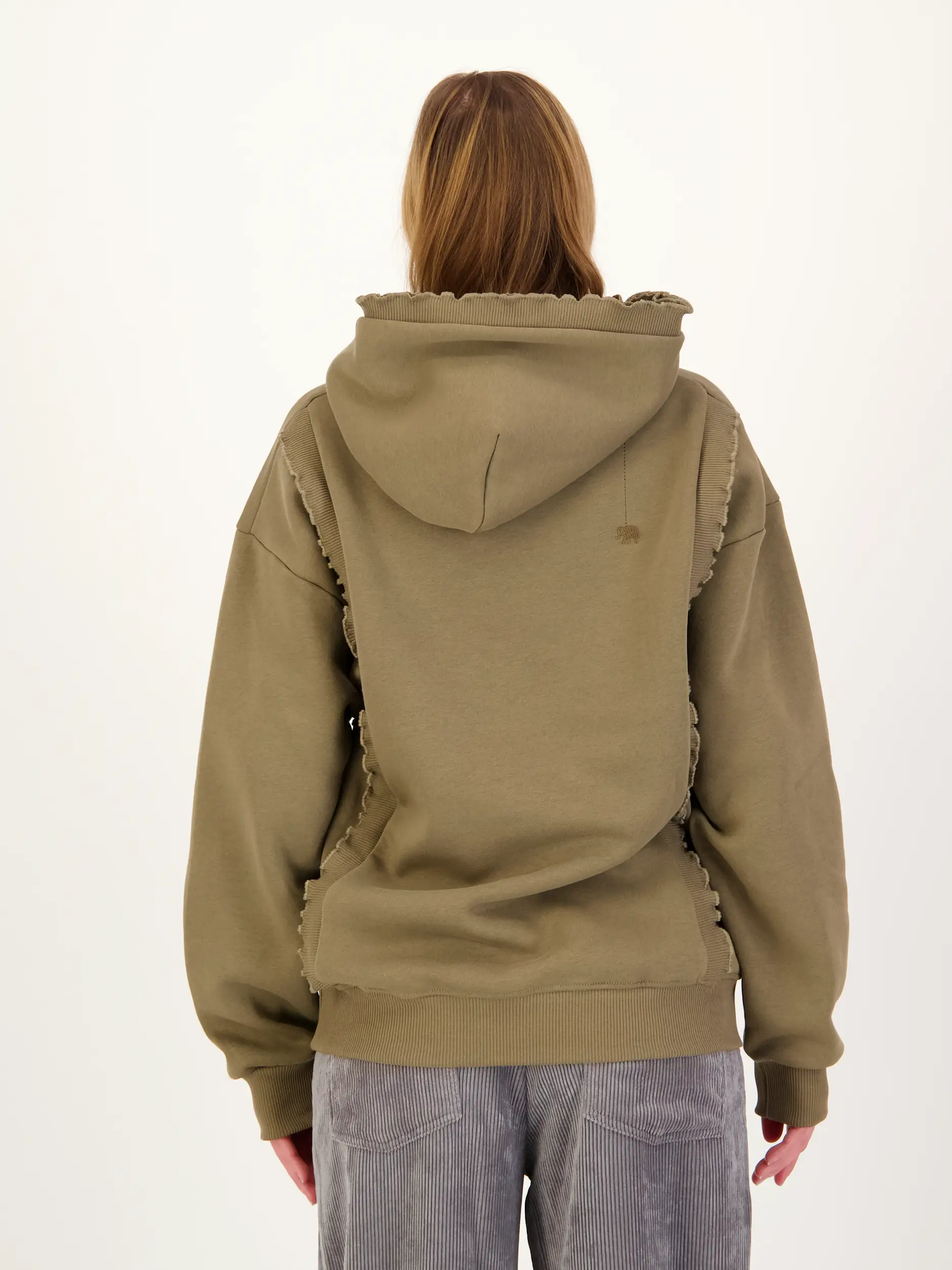 Sweatshirt  - Artikel Rückseite getragen von einem Modell - Farbe: Grün