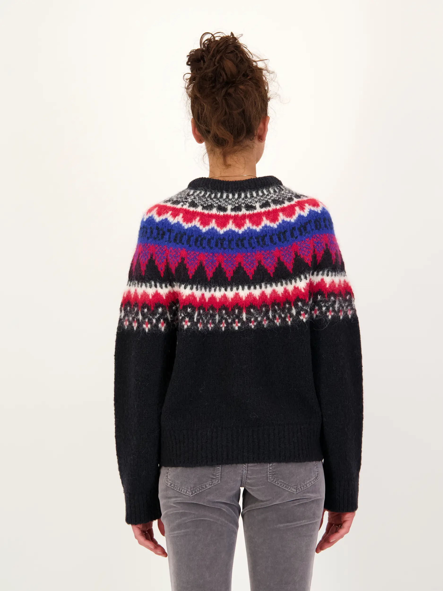 Pullover aus Wolle mit Norwegermuster langarm - Artikel Rückseite getragen von einem Modell - Farbe: Grau