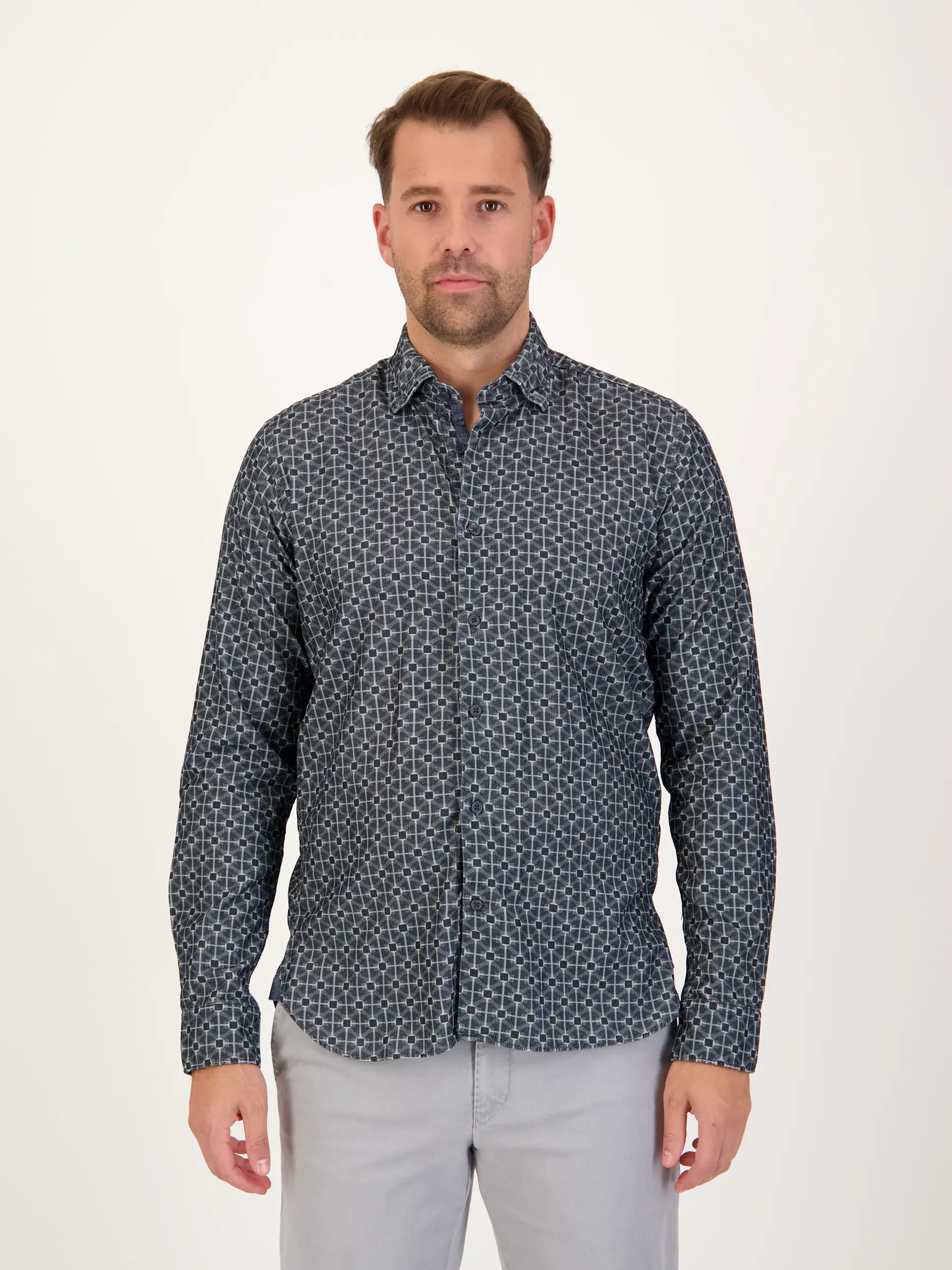 Hemd mit Button-Down-Kragen langarm - Artikel Vorderseite getragen von einem Modell - Farbe: Blau