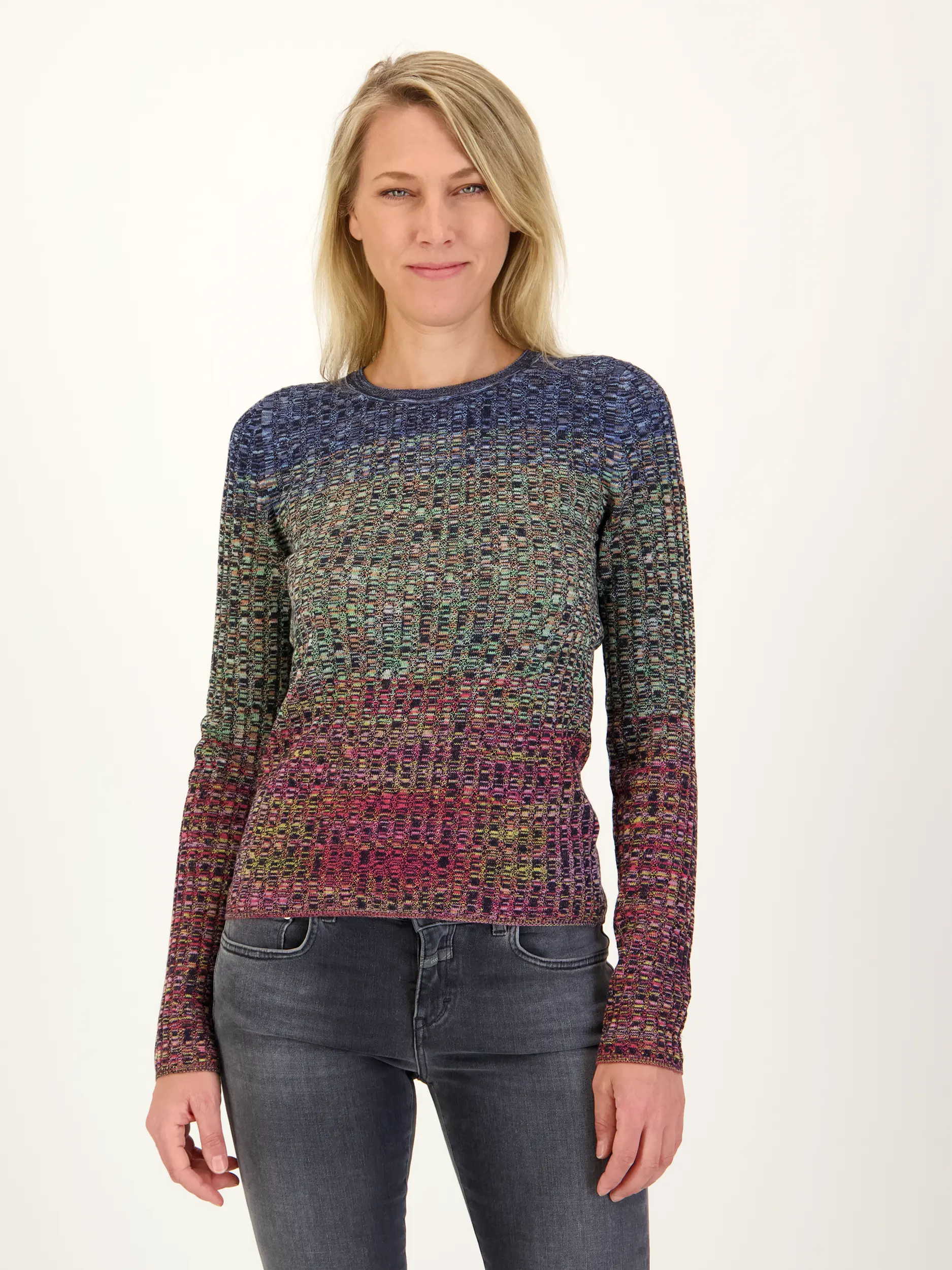 Gemusterter Pullover aus Woll-Mix langarm - Artikel Vorderseite getragen von einem Modell