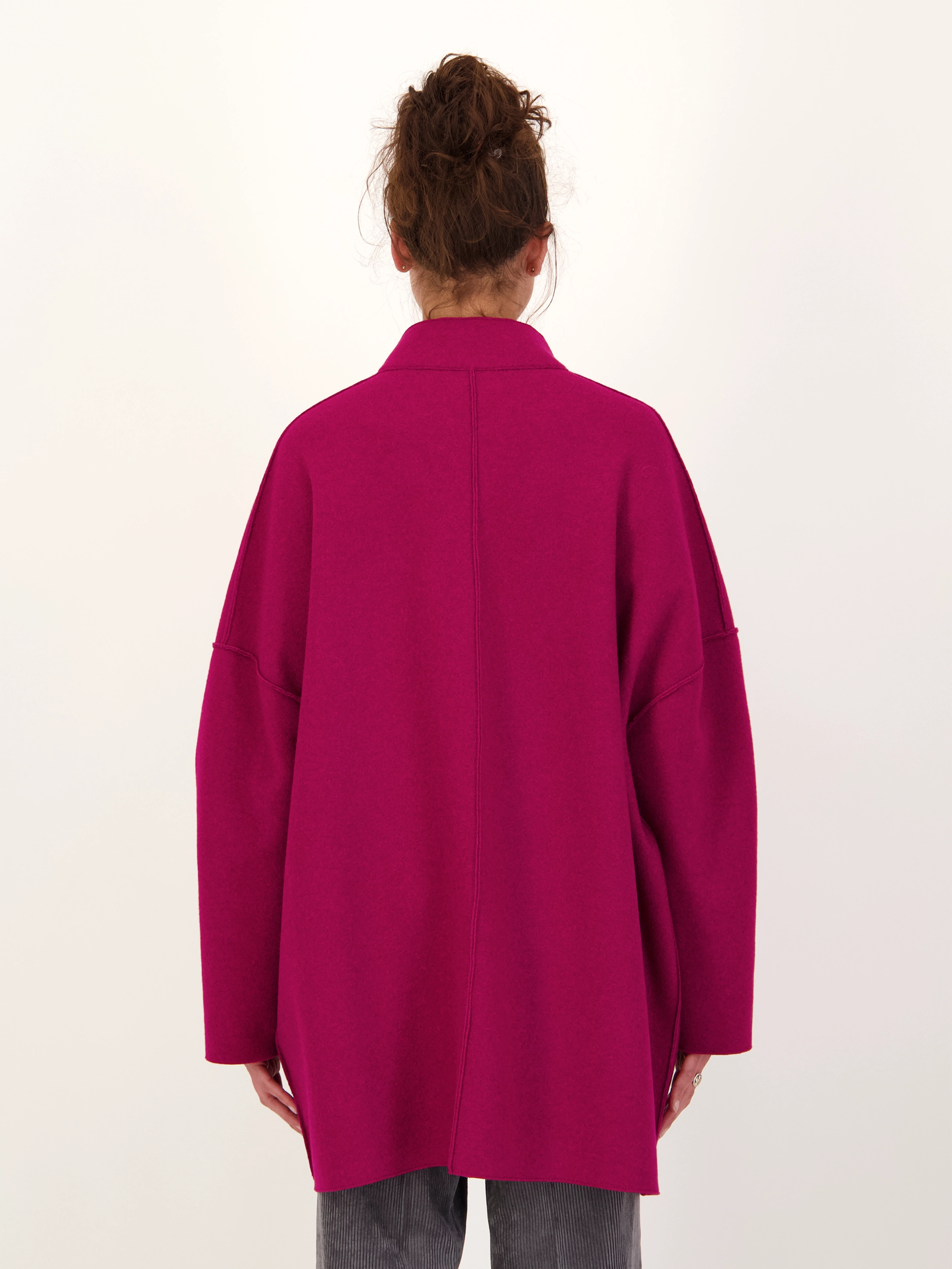 Jacke - Artikel Rückseite getragen von einem Modell - Farbe: Rosa&Pink