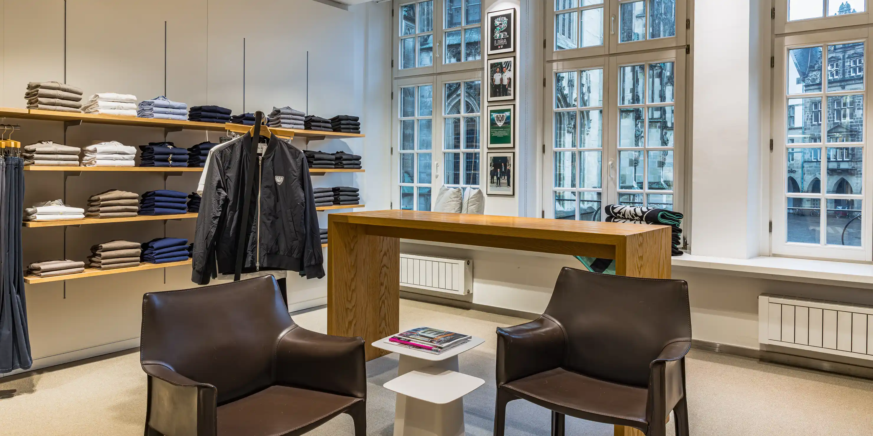 Hier ist das Obergeschoss der Herrenabteilung zu sehen