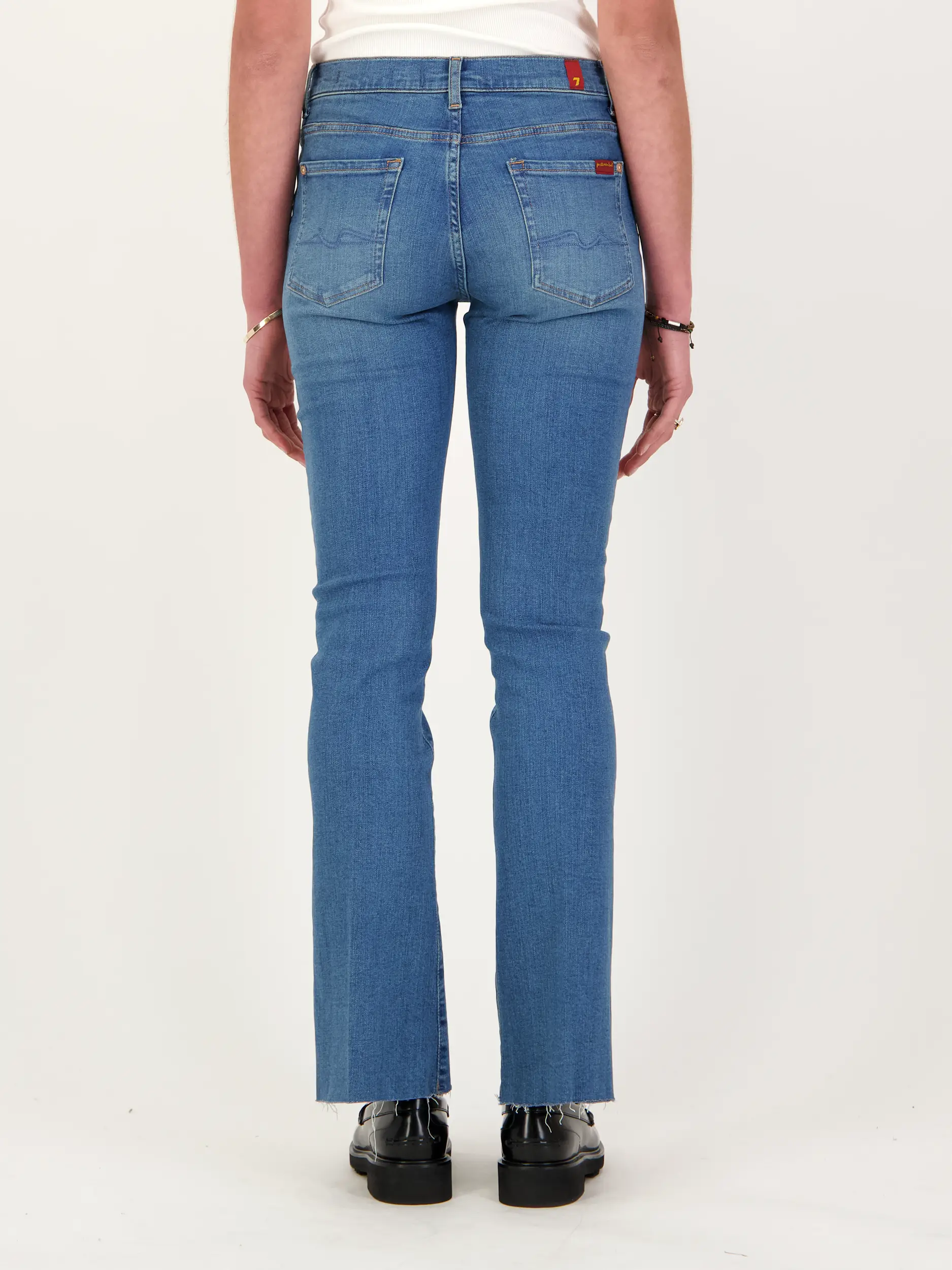 Jeans 'Bootcut' - Artikel Rückseite getragen von einem Modell - Farbe: Blau