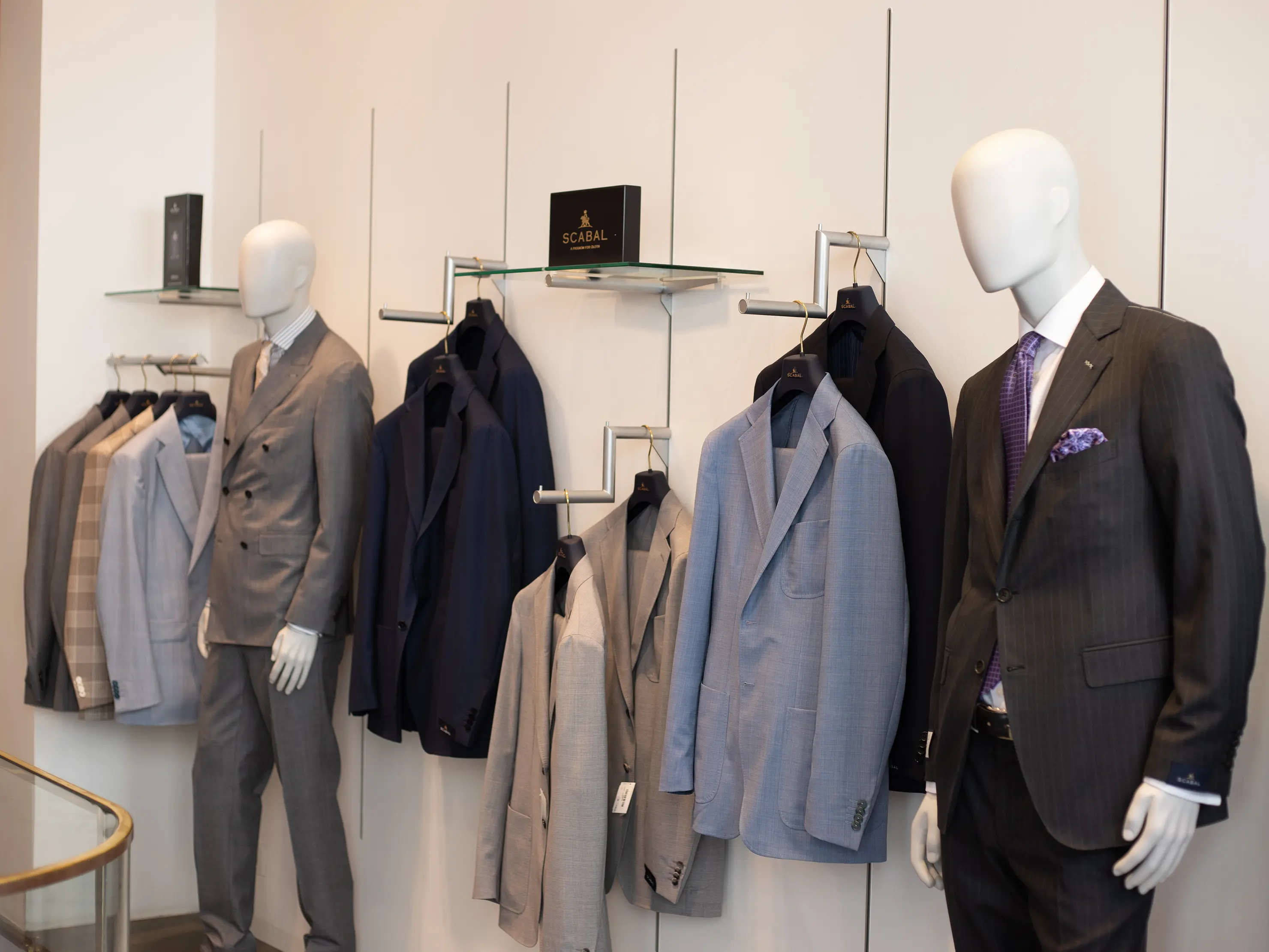 Weitkamp Store Verkaufsfläche mit Figuren