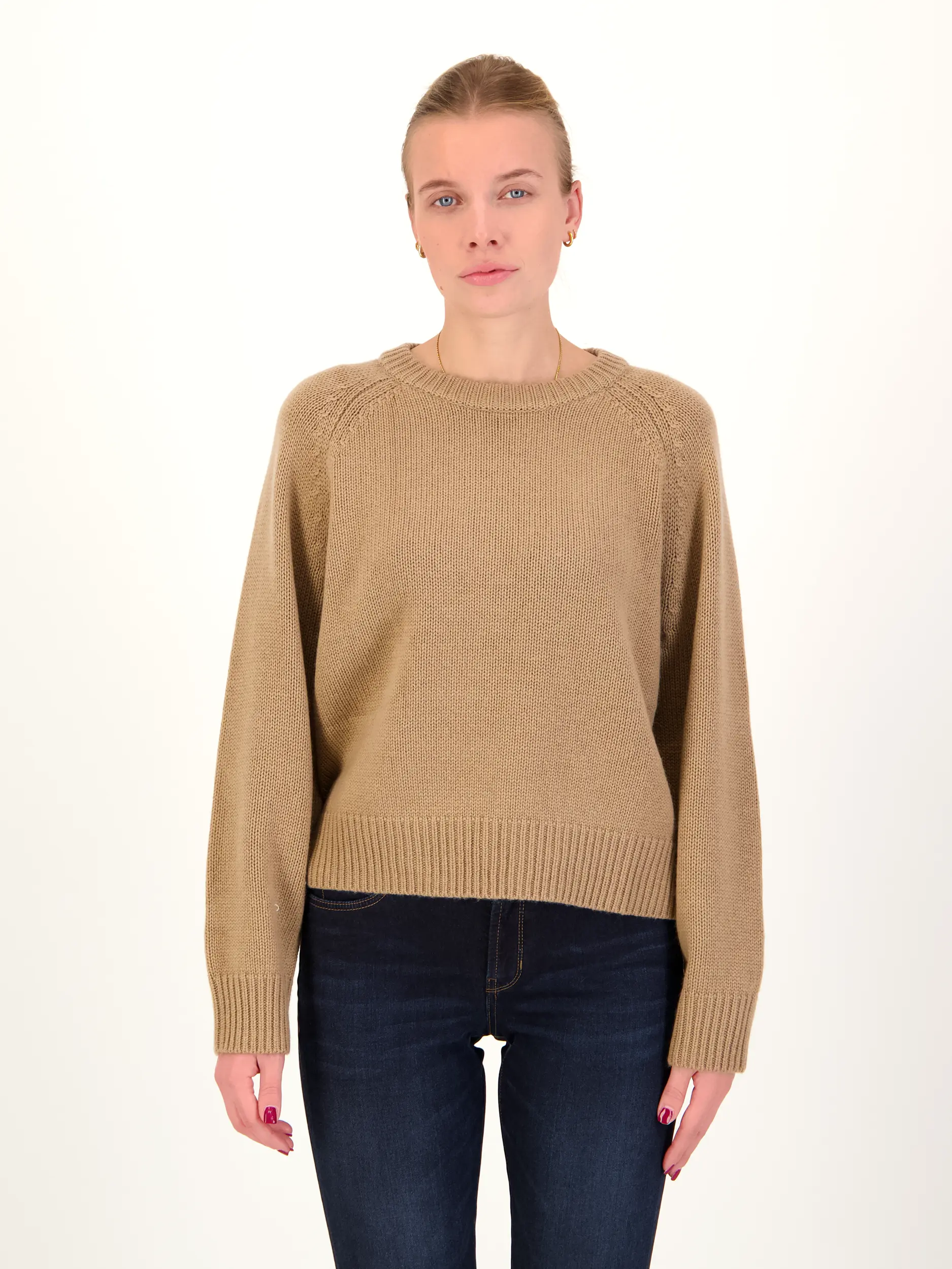 Pullover aus Wolle langarm - Artikel Vorderseite getragen von einem Modell - Farbe: Braun