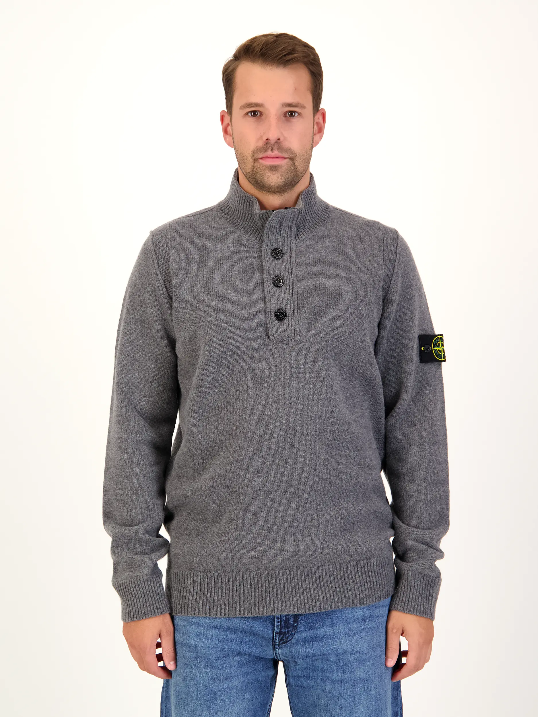 Pullover aus Woll-Mix langarm - Artikel Vorderseite getragen von einem Modell - Farbe: Grau