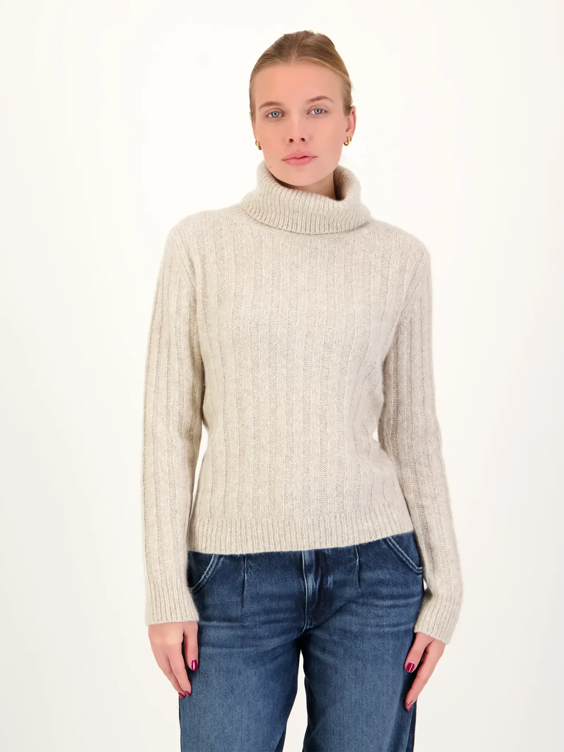 Rollkragenpullover aus Kaschmir langarm - Artikel Vorderseite getragen von einem Modell - Farbe: Beige