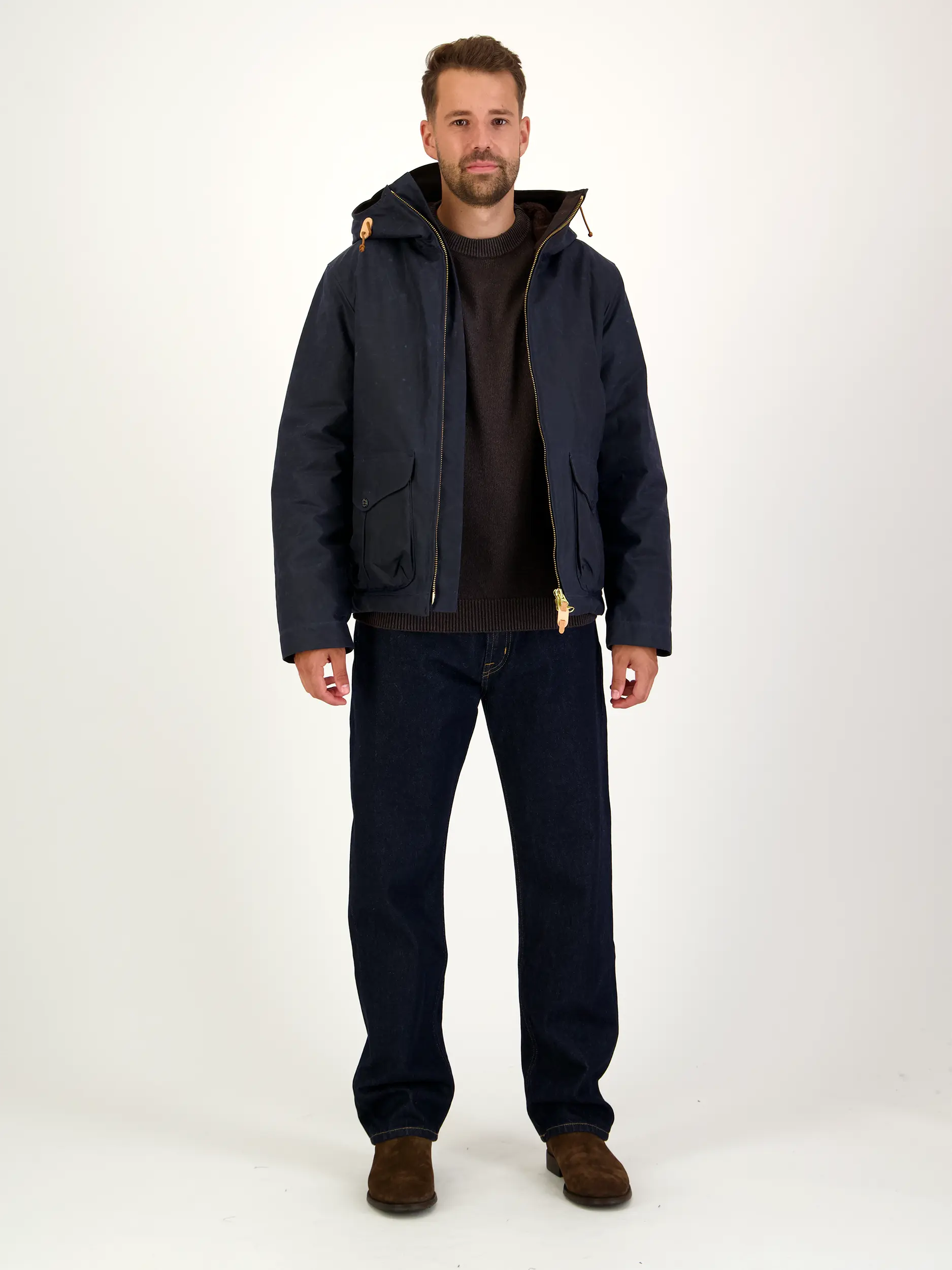 Jacke - Artikel Teil eines Outfits getragen von einem Modell - Farbe: Blau