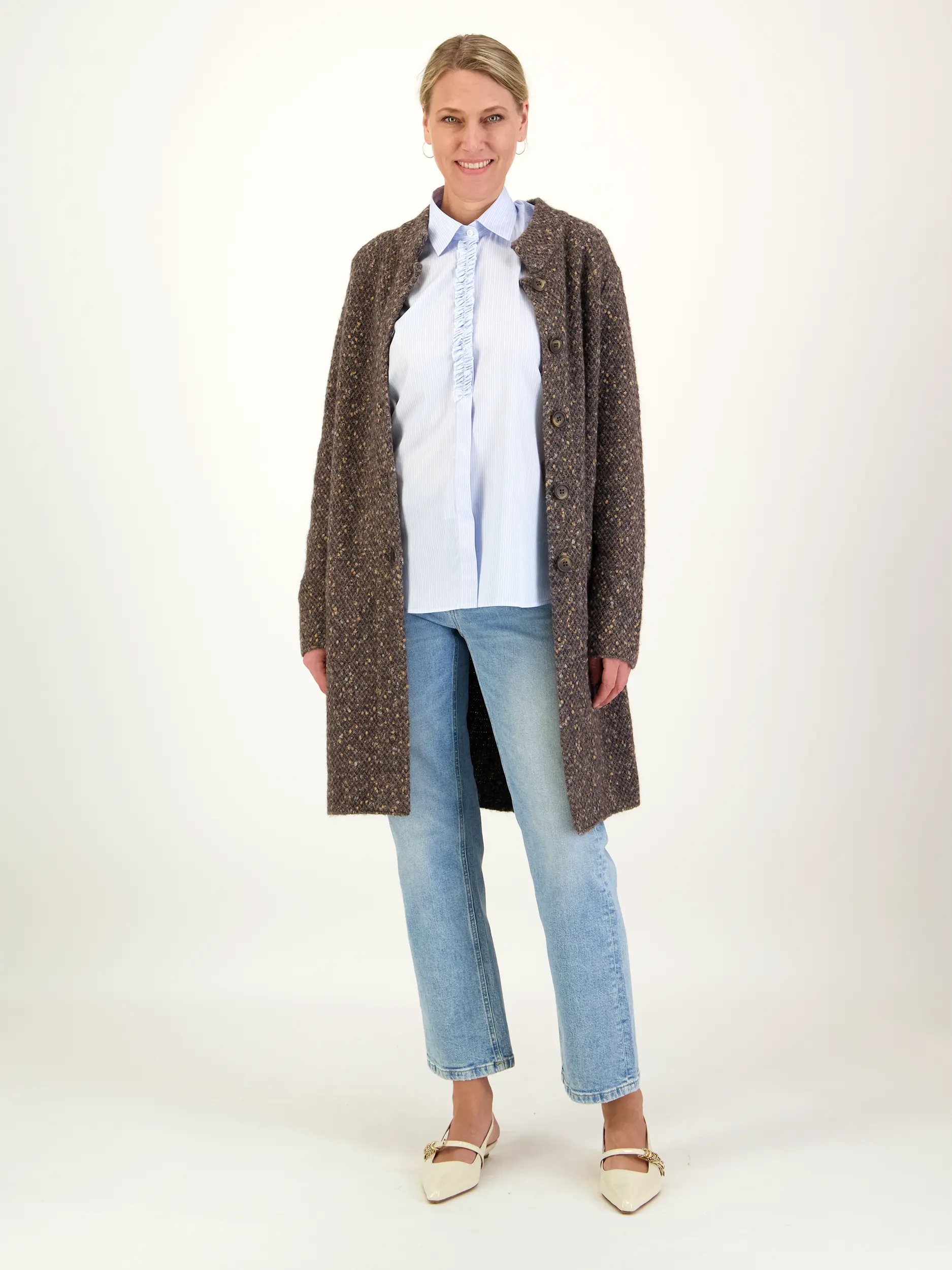 High Rise Straight Leg Cropped Jeans 'Gini' - Artikel Teil eines Outfits getragen von einem Modell
