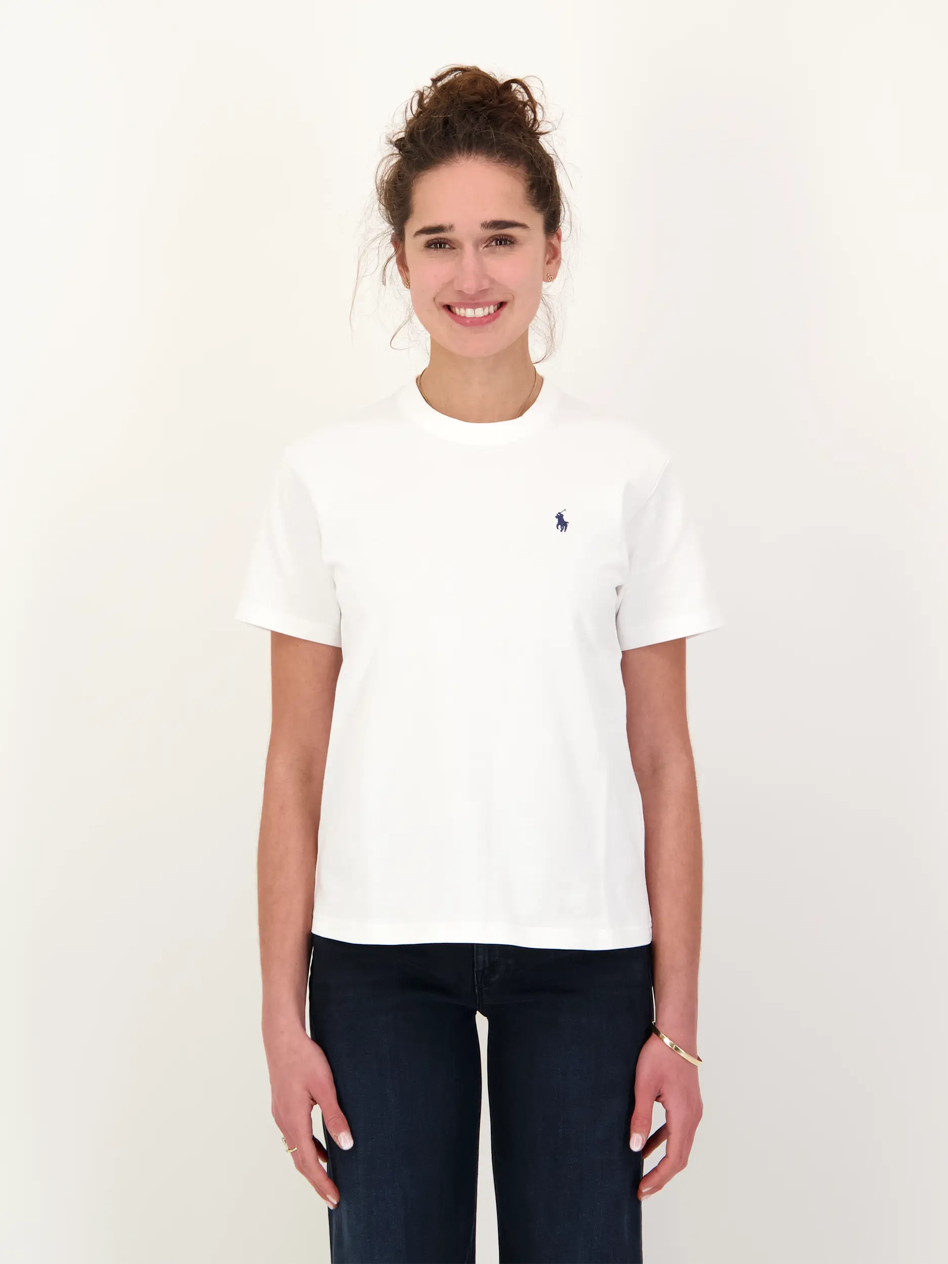 T-Shirt - Artikel Vorderseite getragen von einem Modell - Farbe: Weiß