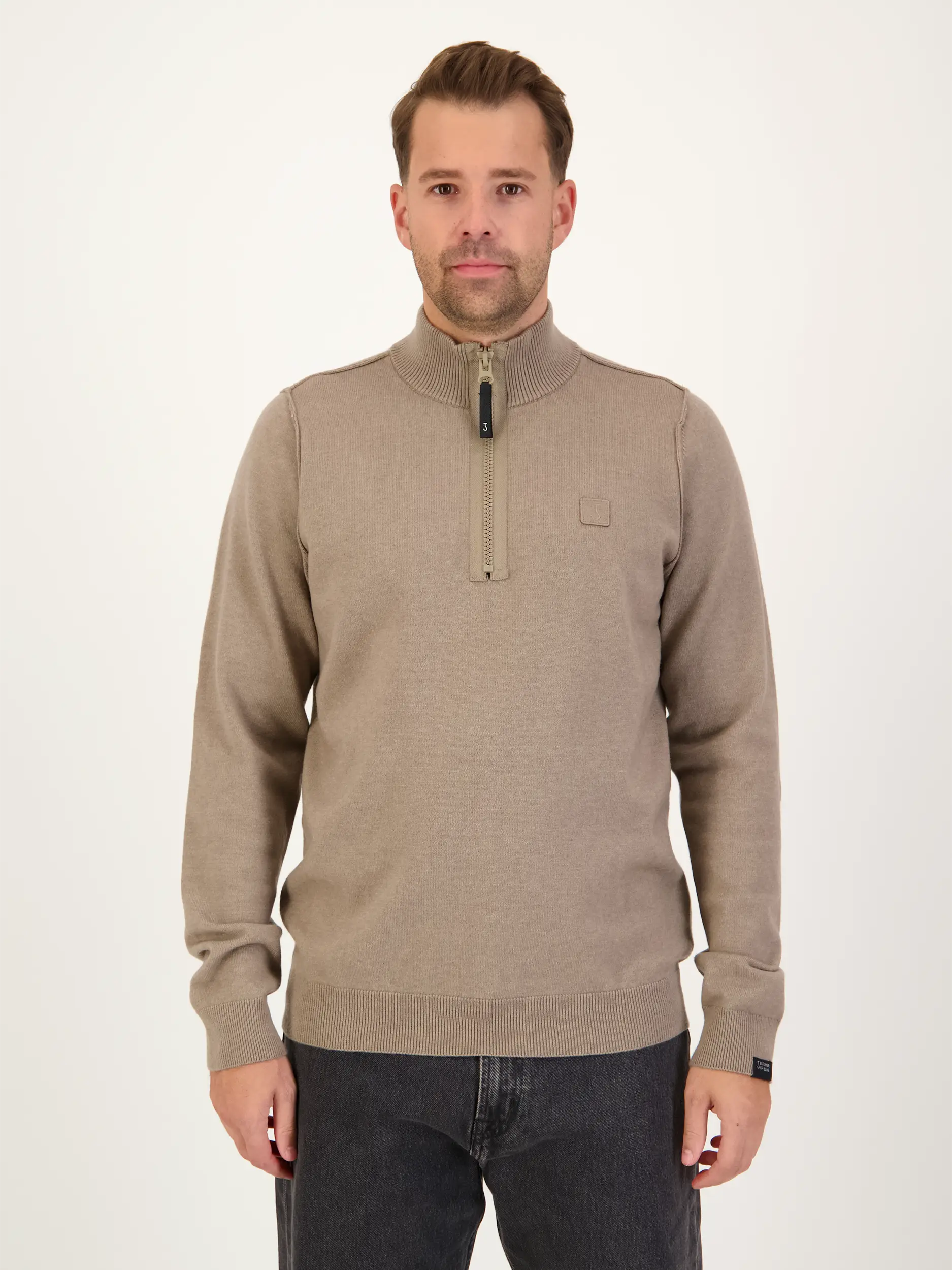 Pullover 'Clifden' aus Woll-Mix langarm - Artikel Vorderseite getragen von einem Modell - Farbe: Braun