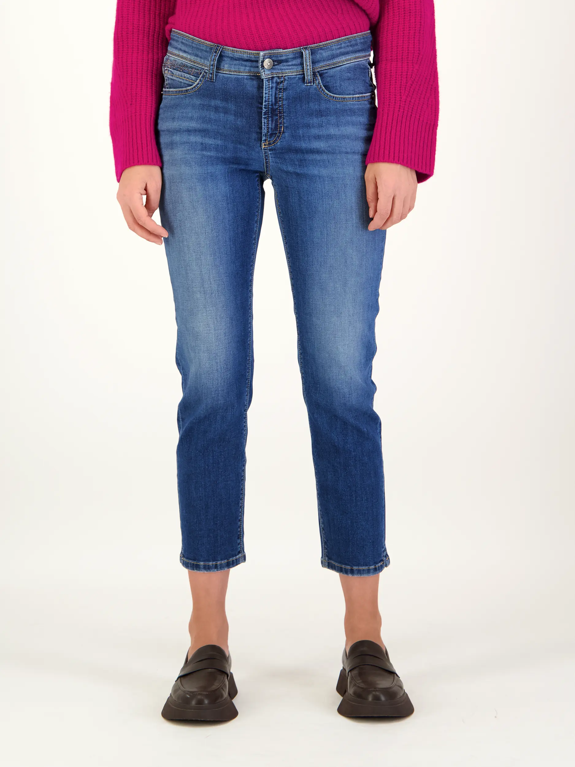 Mid Rise Slim Fit Cropped Jeans 'Piper Short' - Artikel Vorderseite getragen von einem Modell