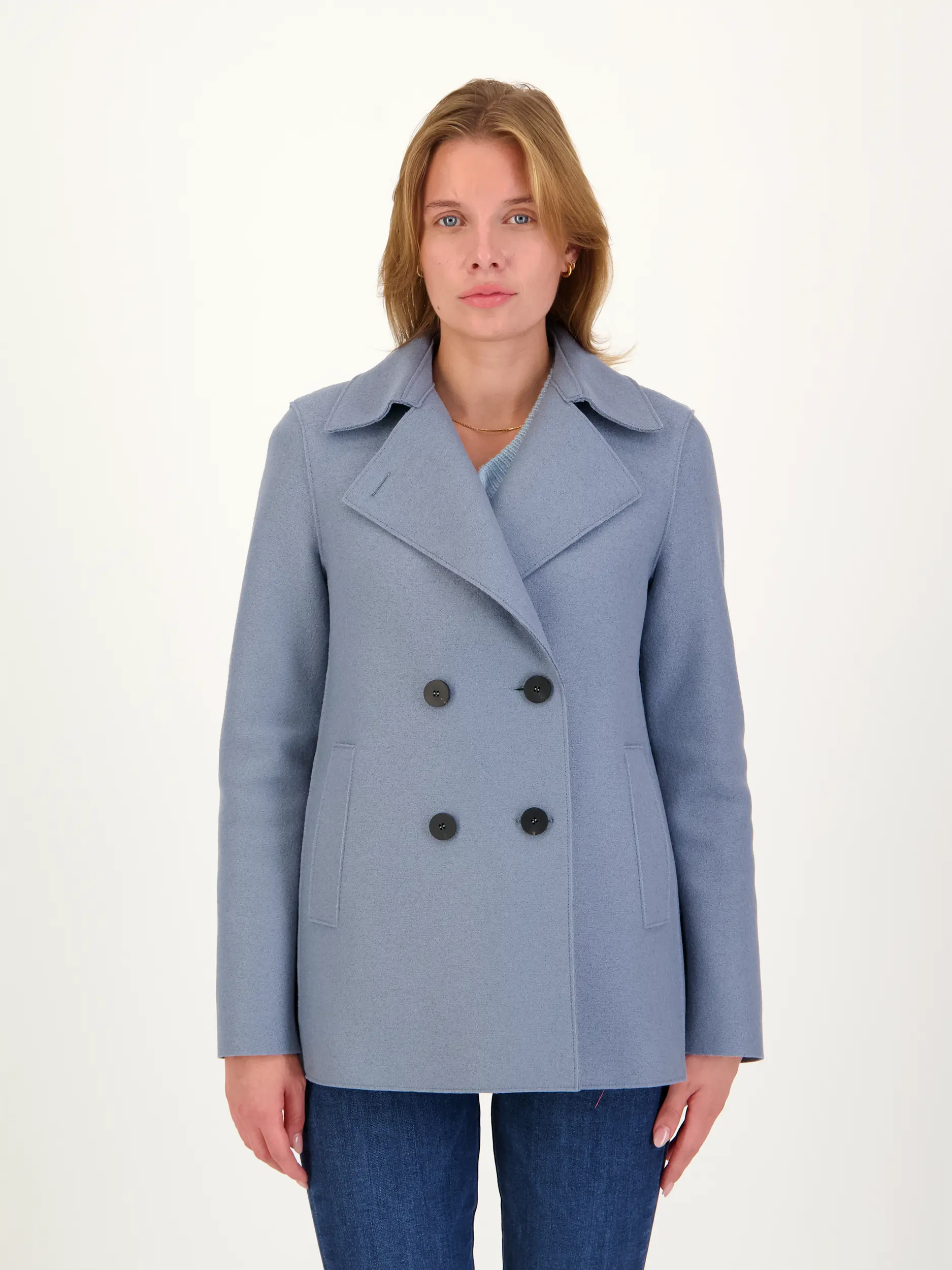 Cabanjacke aus Wolle - Artikel Vorderseite getragen von einem Modell - Farbe: Blau