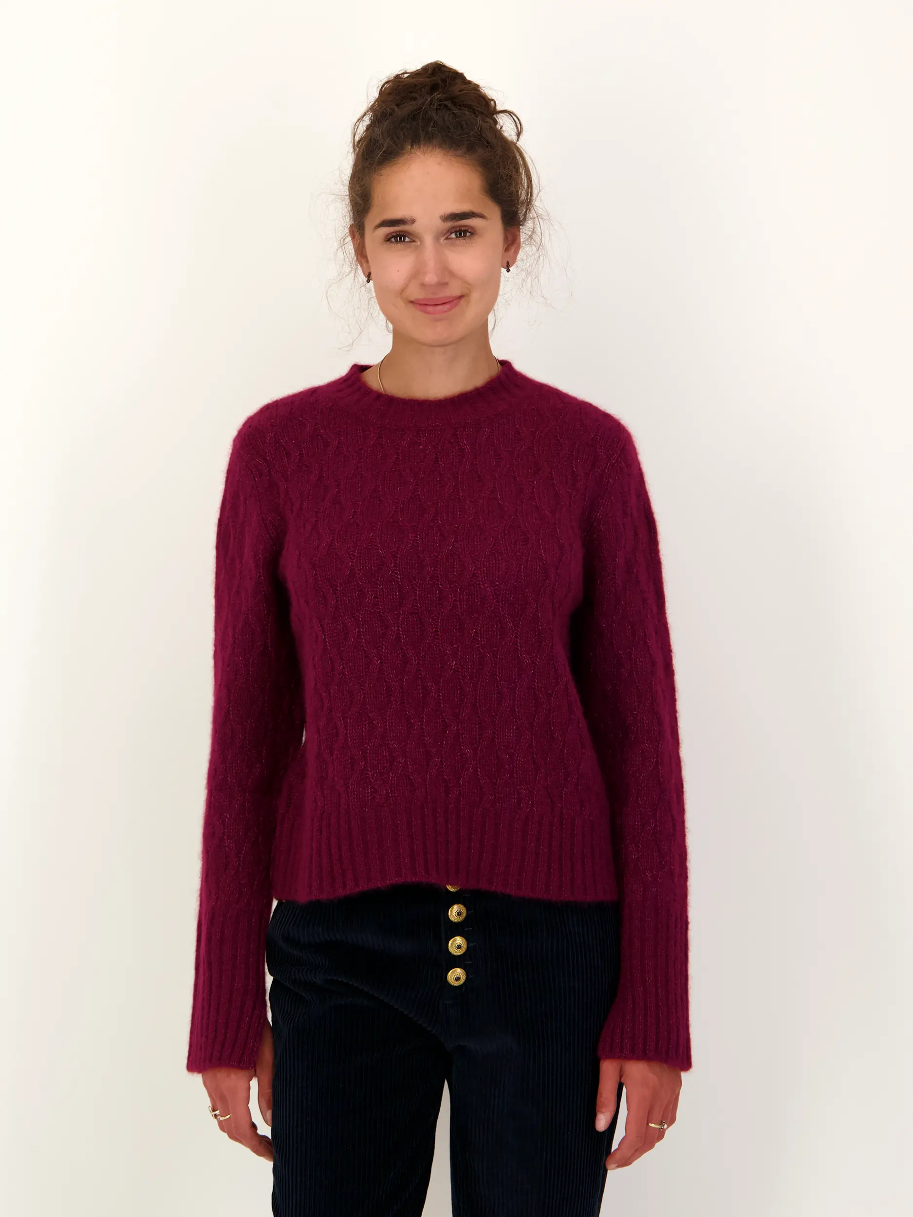 Pullover 'Ramster' aus Kaschmir langarm - Artikel Vorderseite getragen von einem Modell