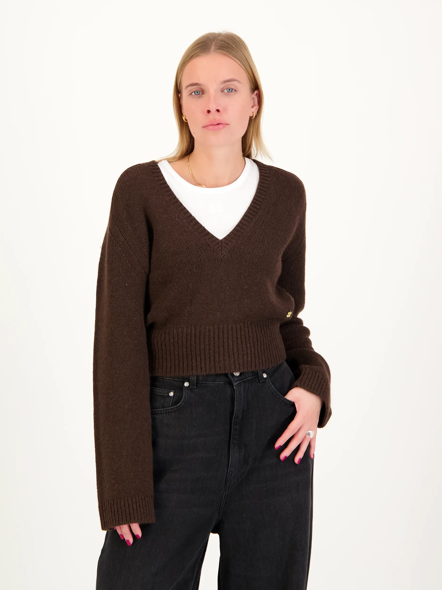 Pullover aus Wolle langarm - Artikel Vorderseite getragen von einem Modell - Farbe: Braun
