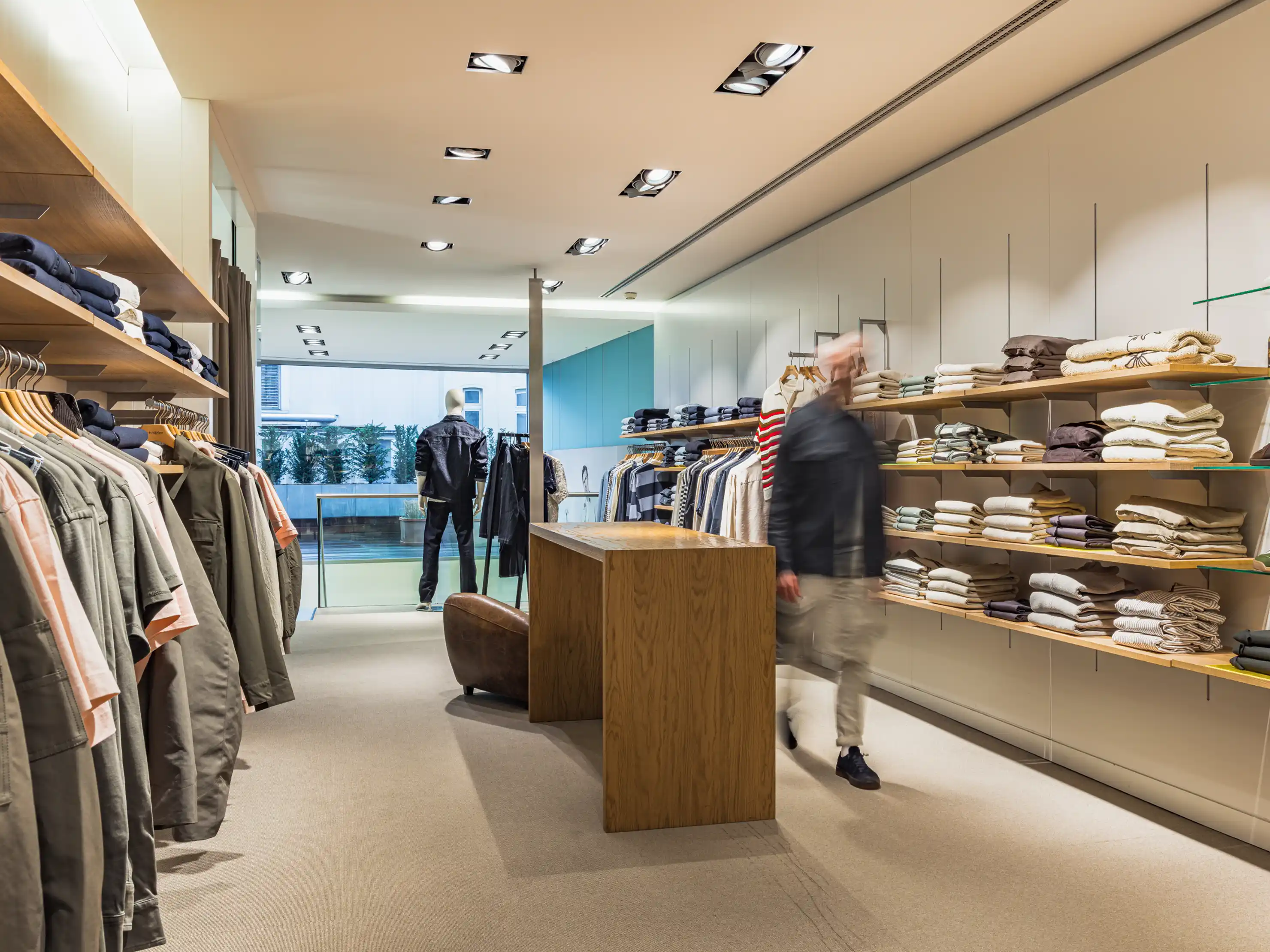 Hier ist das Obergeschoss der Herrenabteilung zu sehen