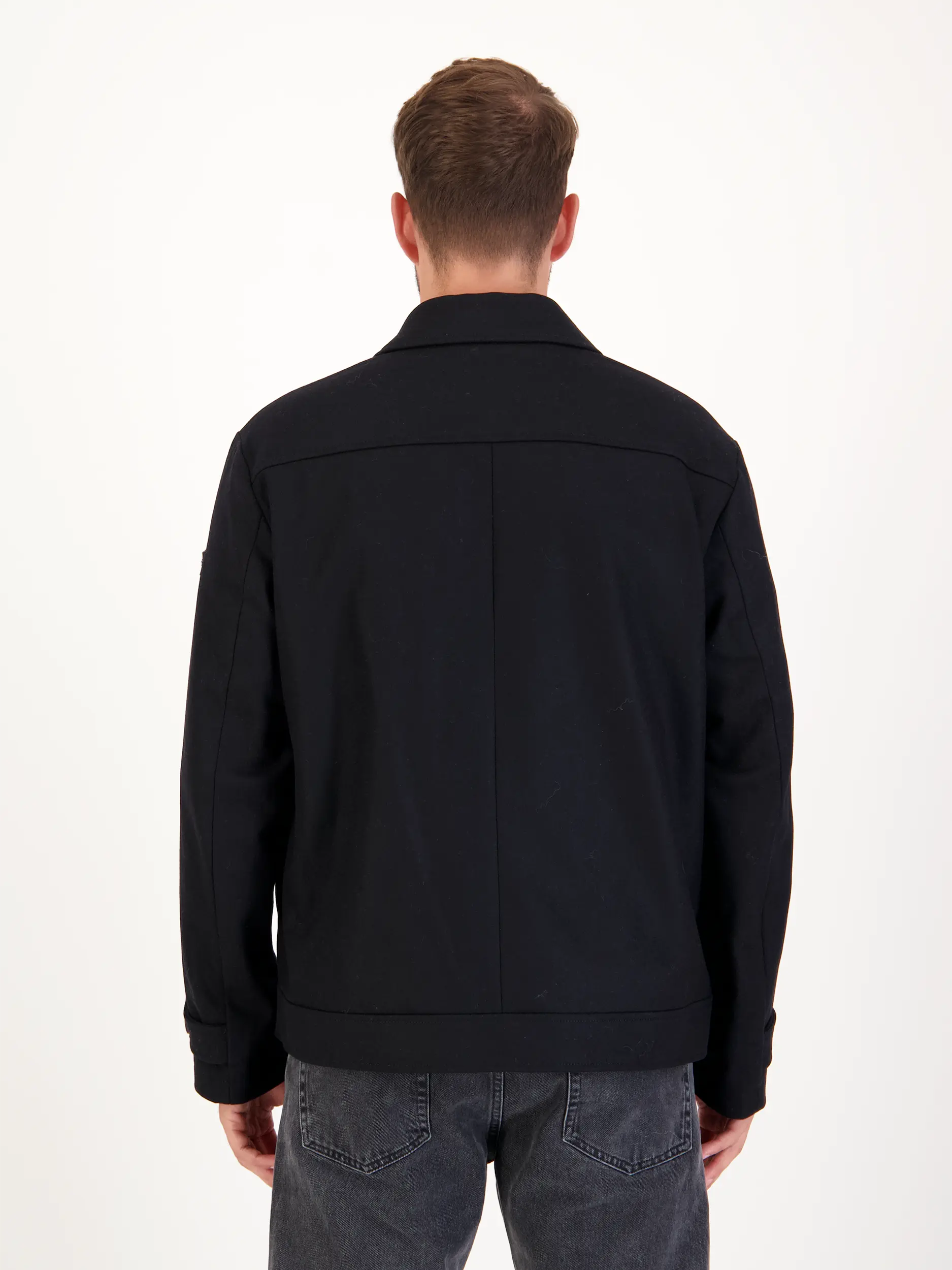 Jacke aus Woll-Mix - Artikel Rückseite getragen von einem Modell - Farbe: Schwarz