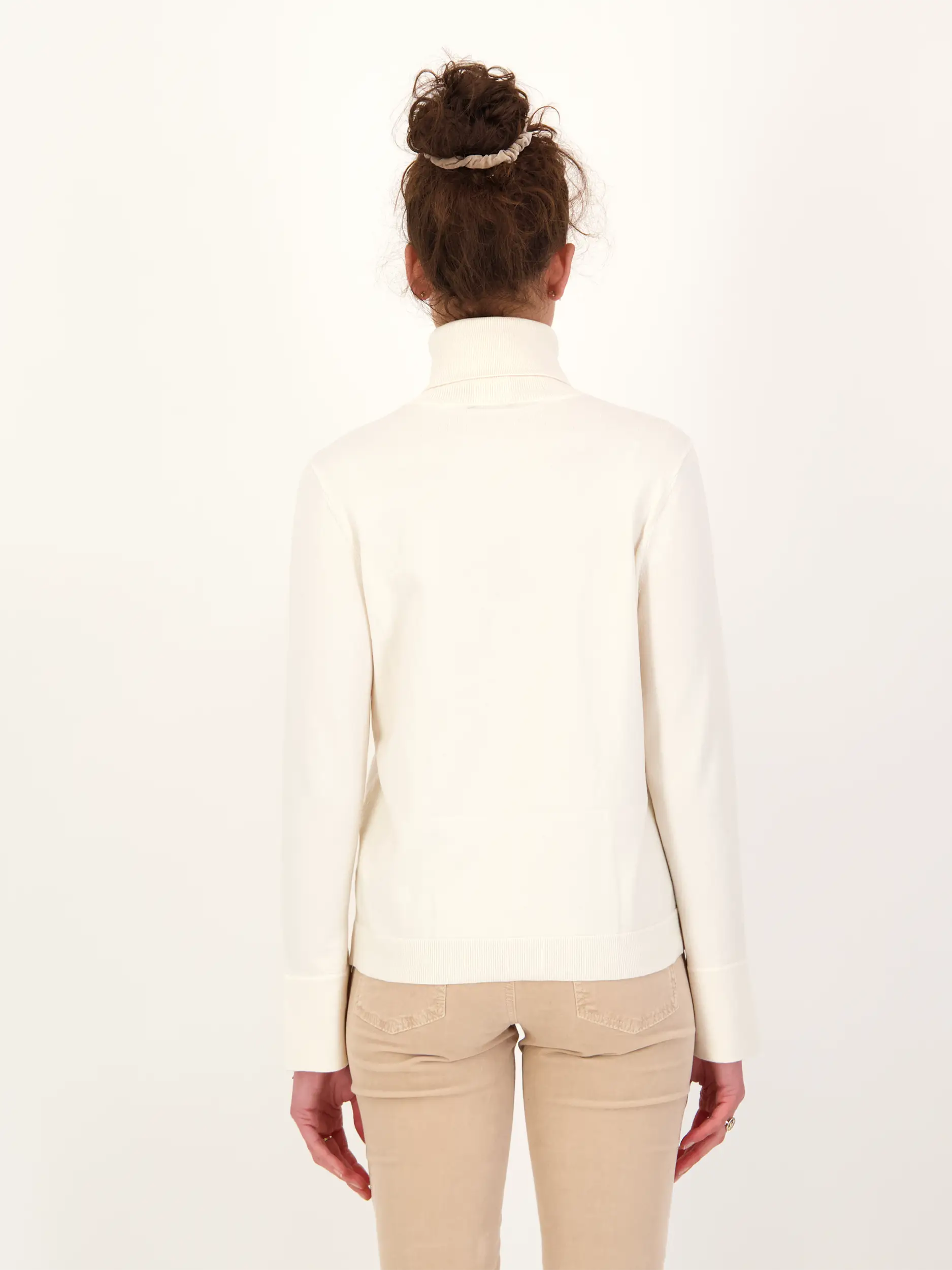 Pullover 'Vinny'  - Artikel Rückseite getragen von einem Modell - Farbe: Creme