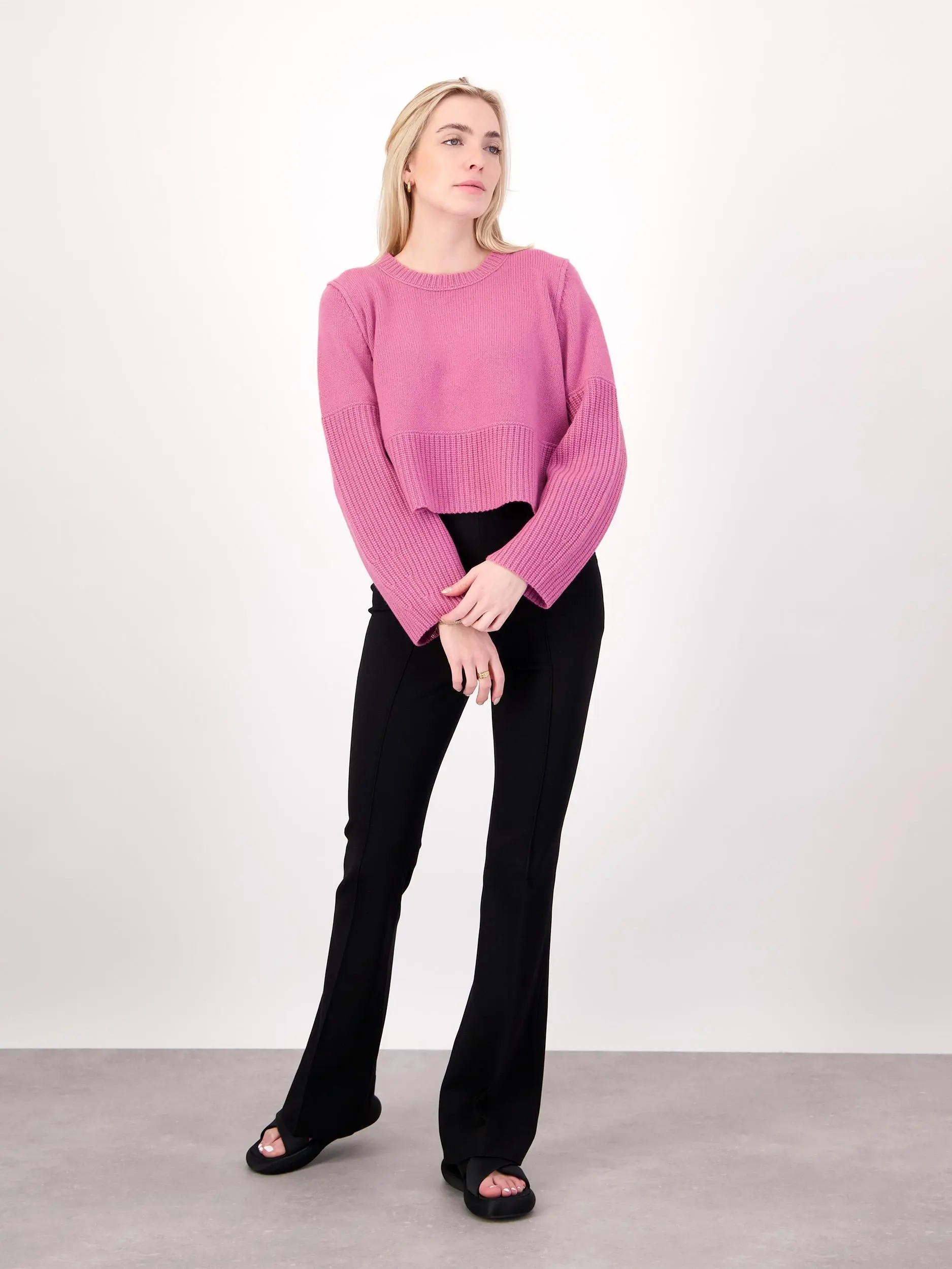 Pullover 'Delicate Statement' aus Woll-Mix kurzarm - Artikelansicht - Farbe: Rosa & Pink