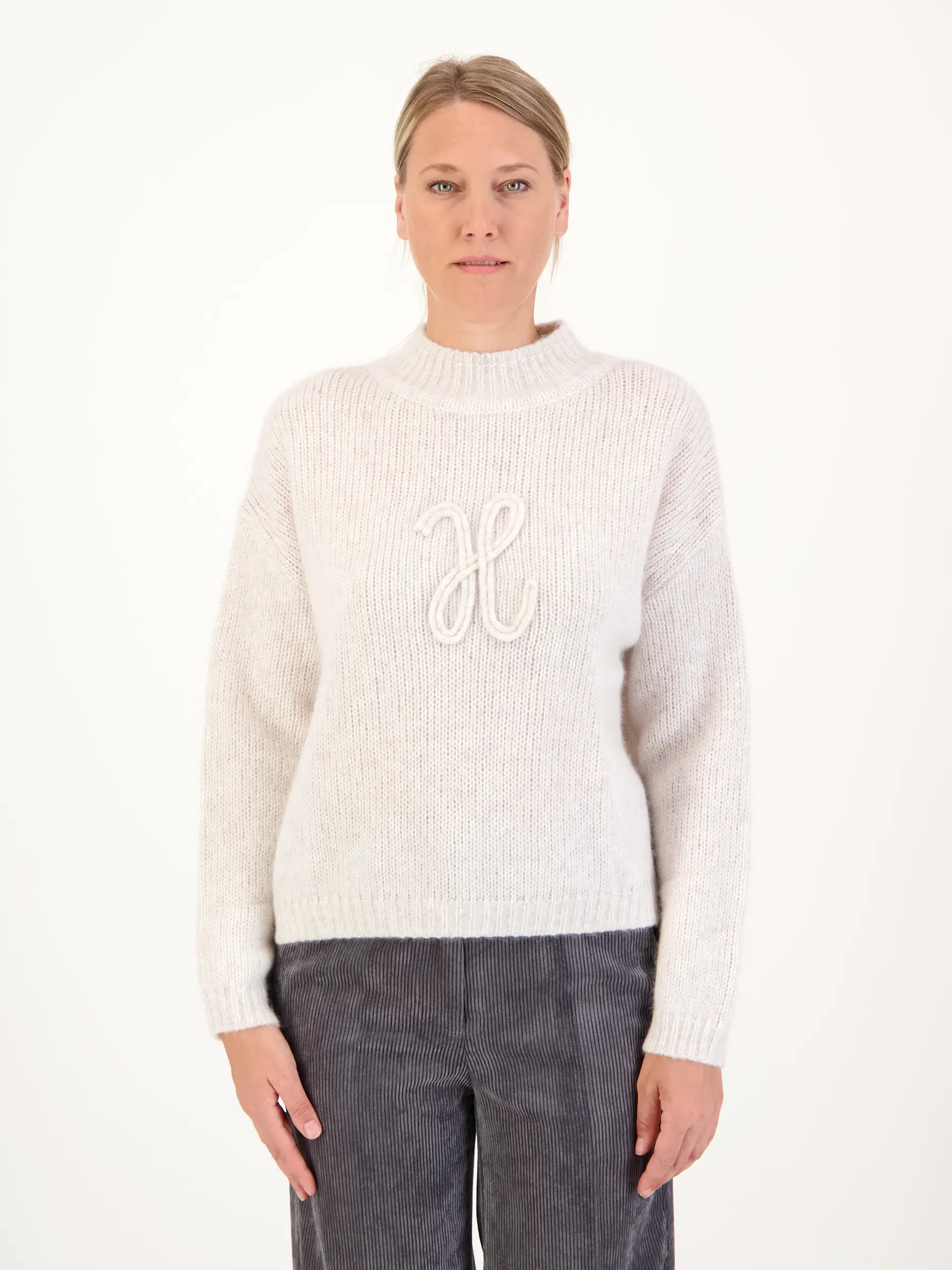 Pullover aus Kaschmir langarm - Artikel Vorderseite getragen von einem Modell - Farbe: Creme