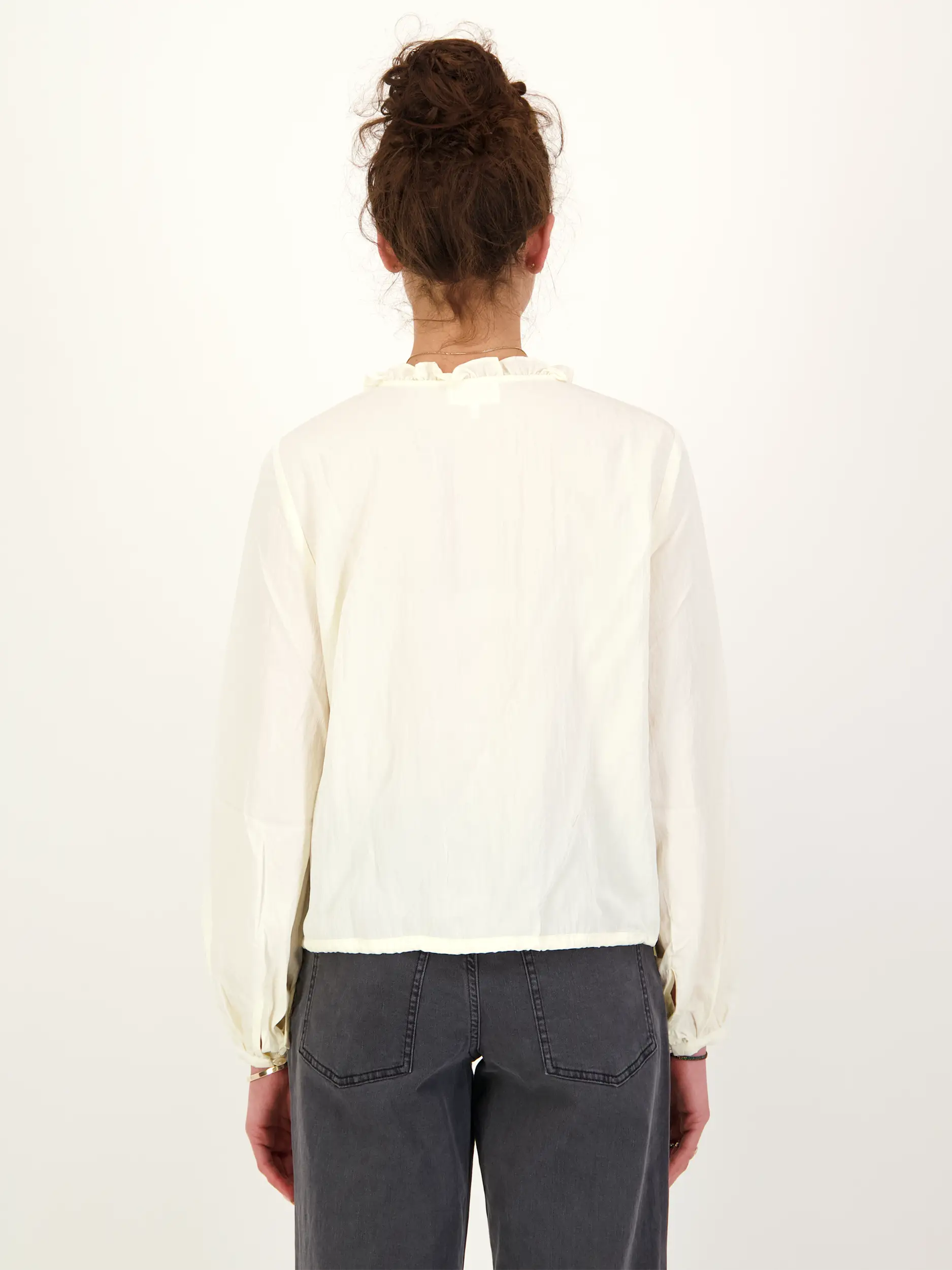 Bluse langarm - Artikel Rückseite getragen von einem Modell - Farbe: Creme