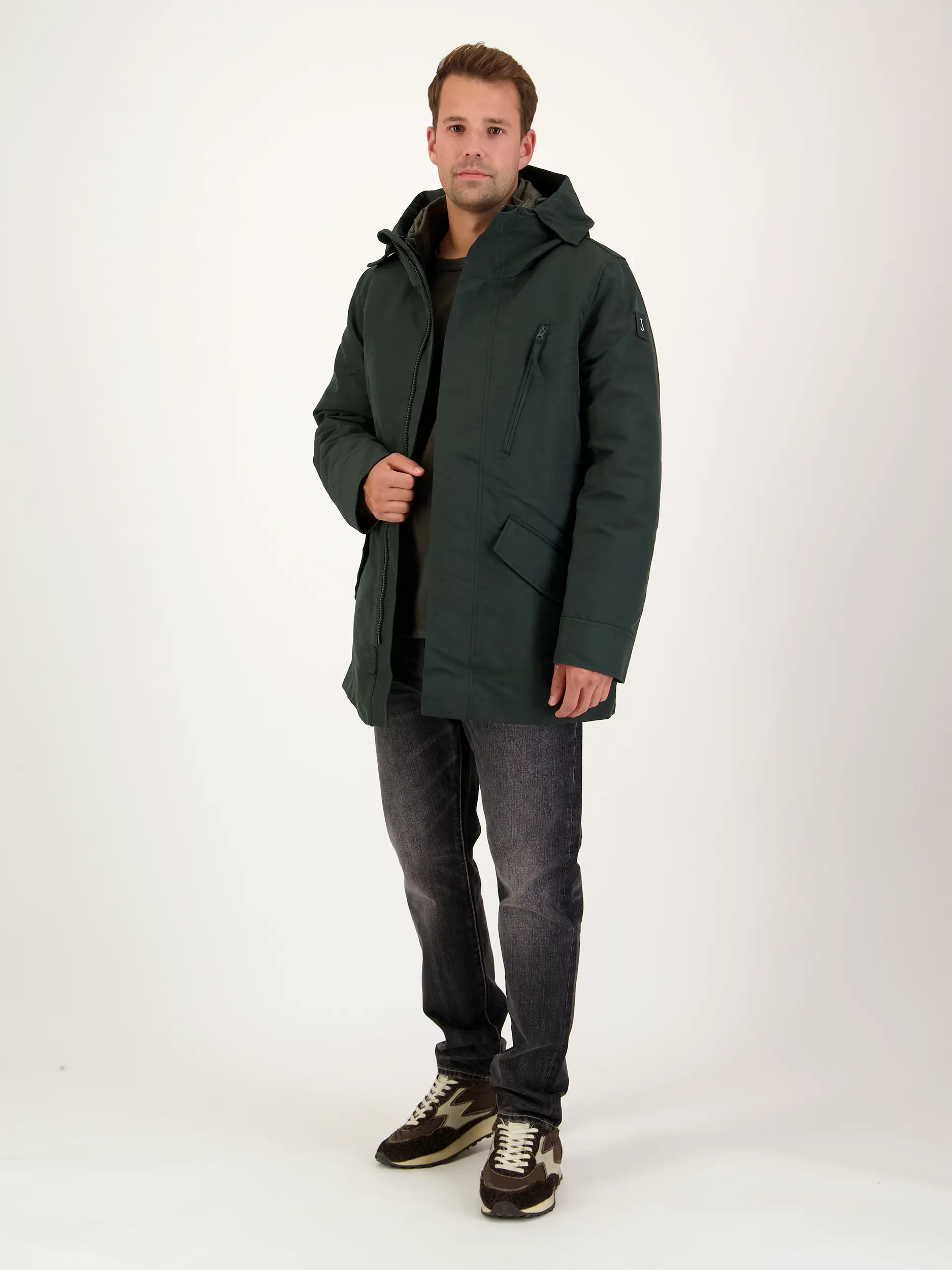 Wasserabweisende 3-in-1-Jacke 'Galena' - Artikel Teil eines Outfits getragen von einem Modell - Farbe: Grün