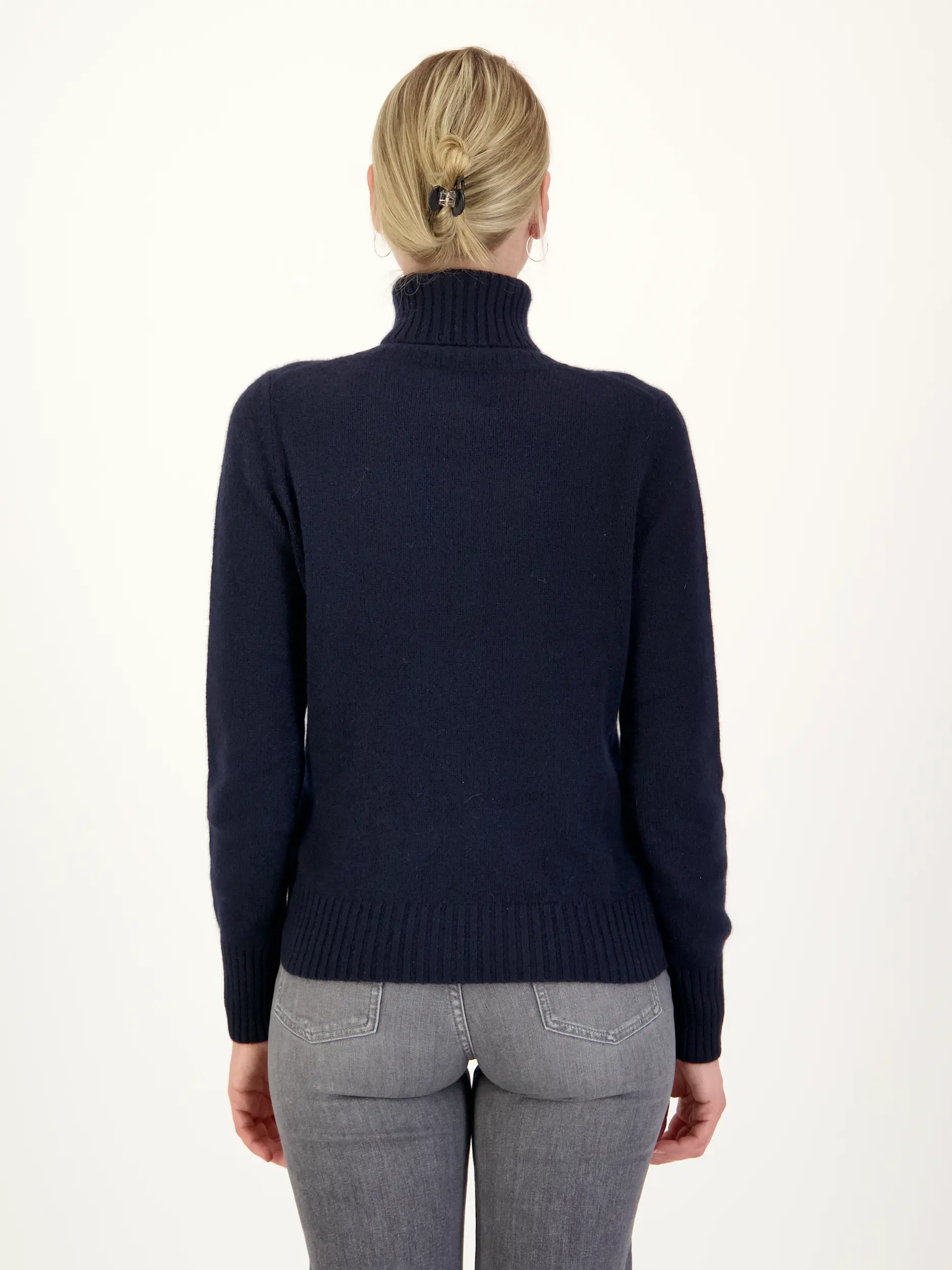 Rollkragenpullover aus Kaschmir langarm - Artikel Rückseite getragen von einem Modell - Farbe: Blau