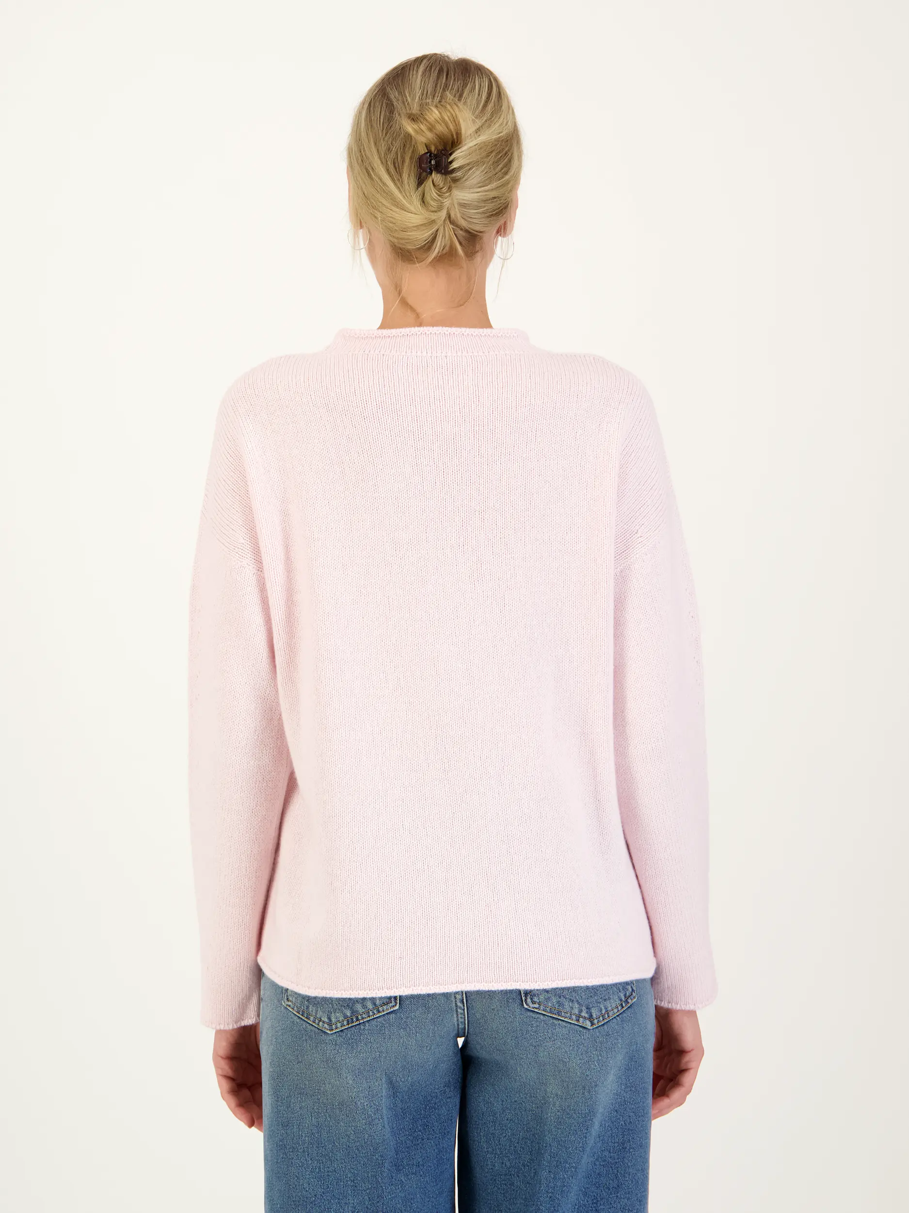 Pullover aus Woll-Mix langarm - Artikel Rückseite getragen von einem Modell