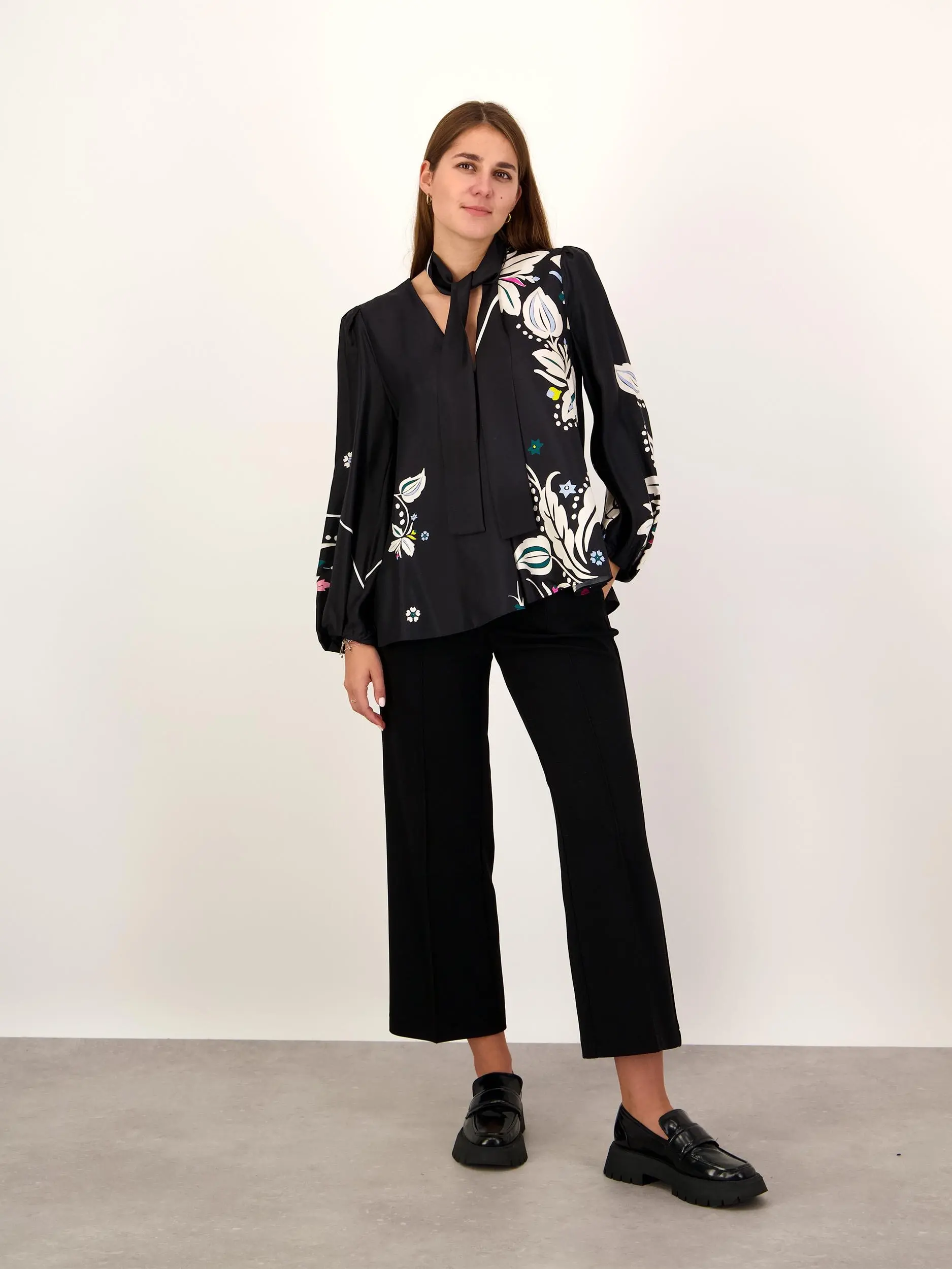 Bluse - Artikelansicht - Farbe: Schwarz