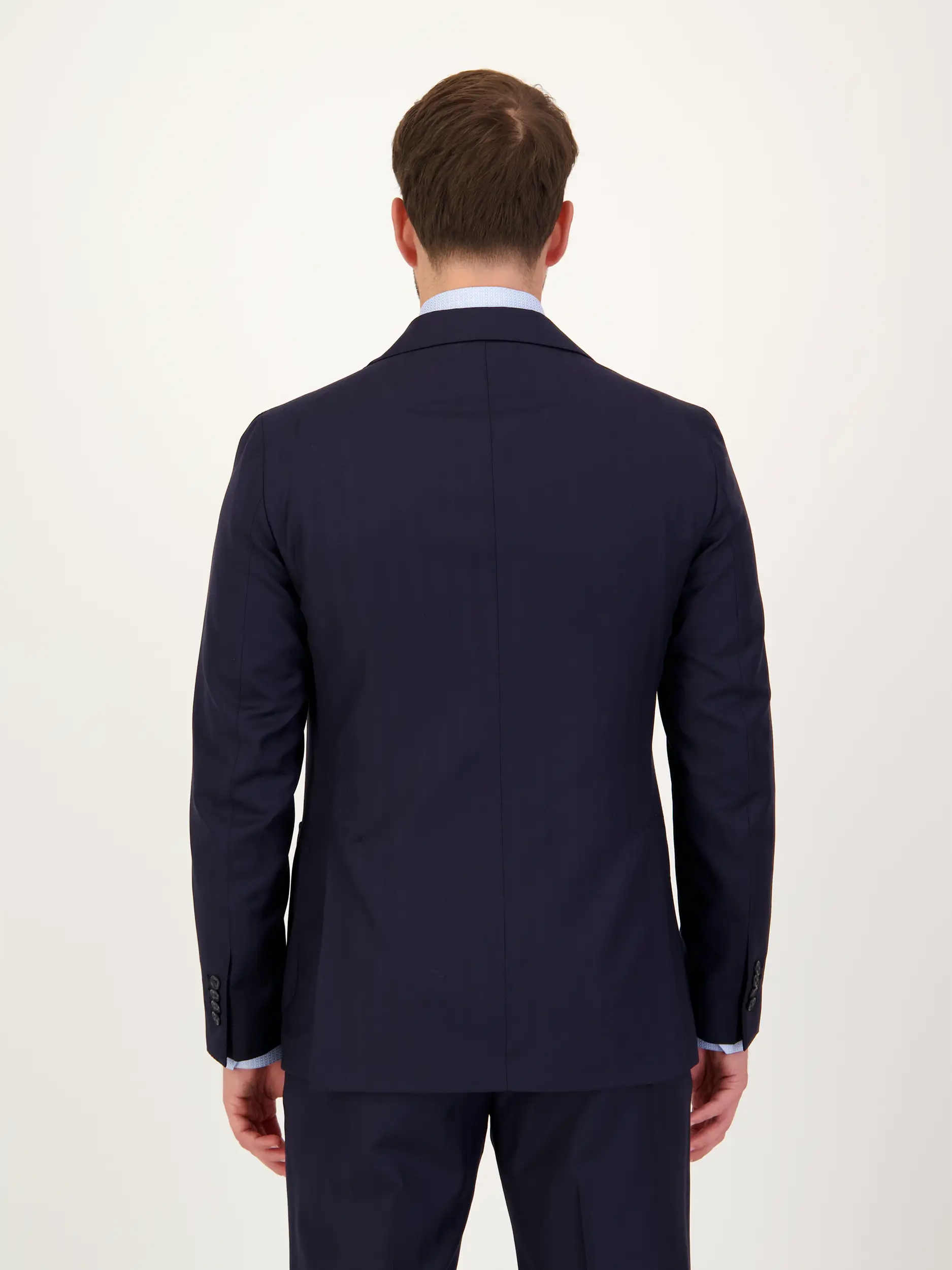 Anzug aus Wolle - Artikel Rückseite getragen von einem Modell - Farbe: Blau