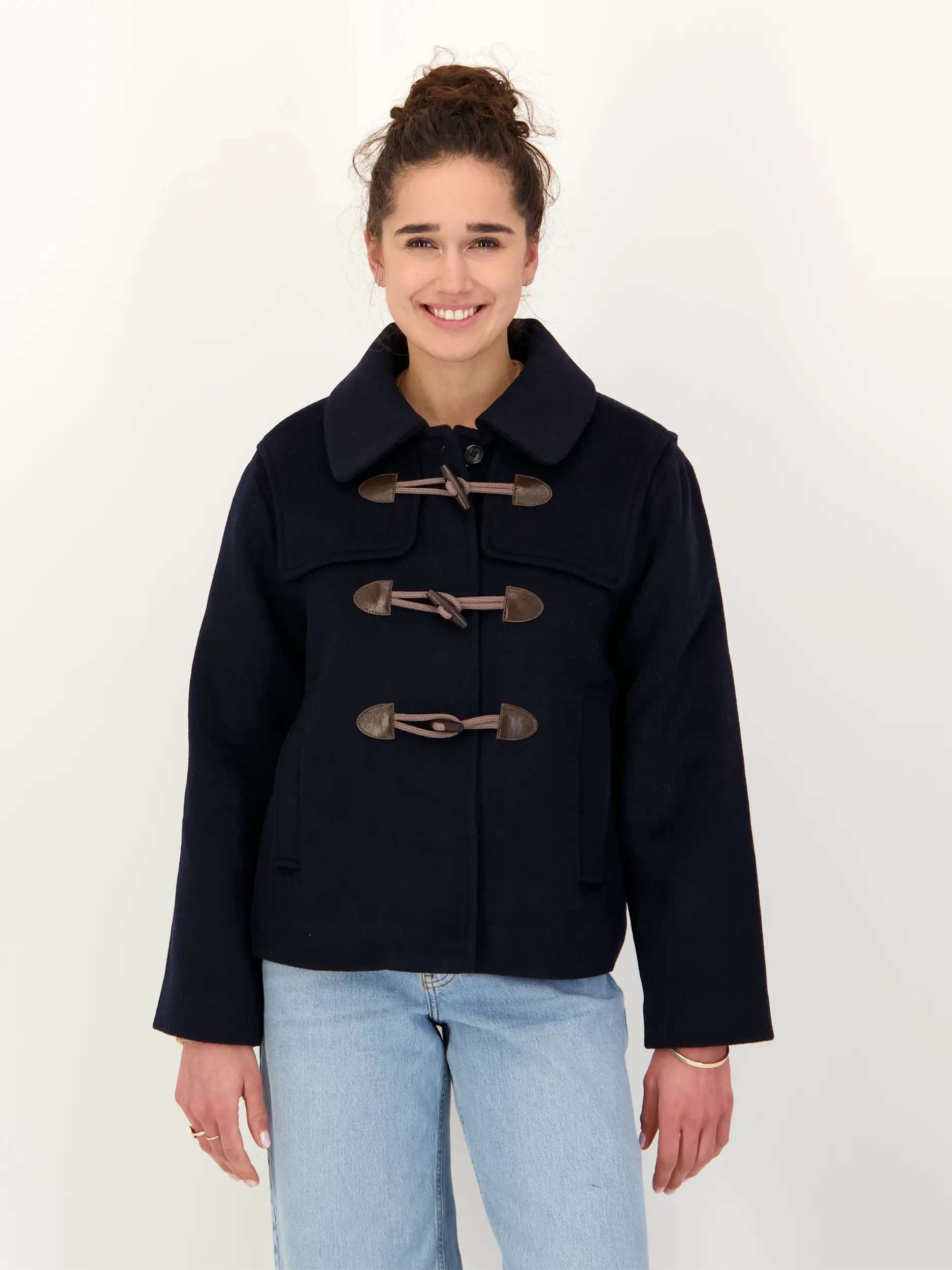 Wolljacke - Artikel Vorderseite getragen von einem Modell - Farbe: Blau