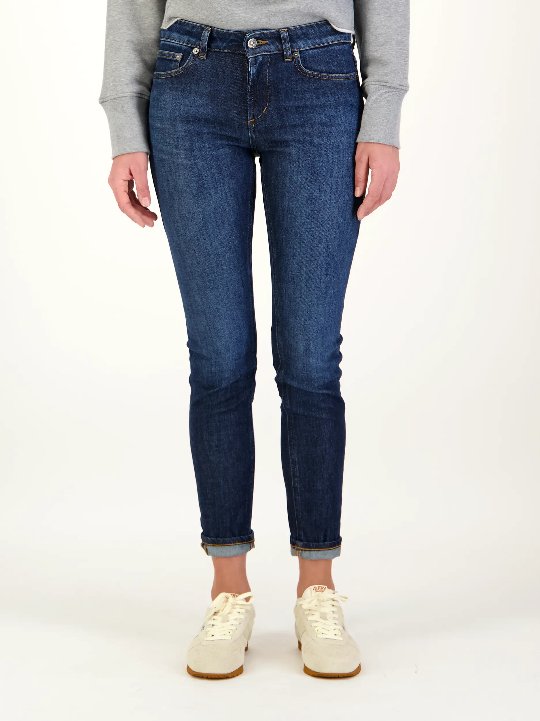 Mid Rise Skinny Fit Jeans 'Monroe' - Artikel Vorderseite getragen von einem Modell