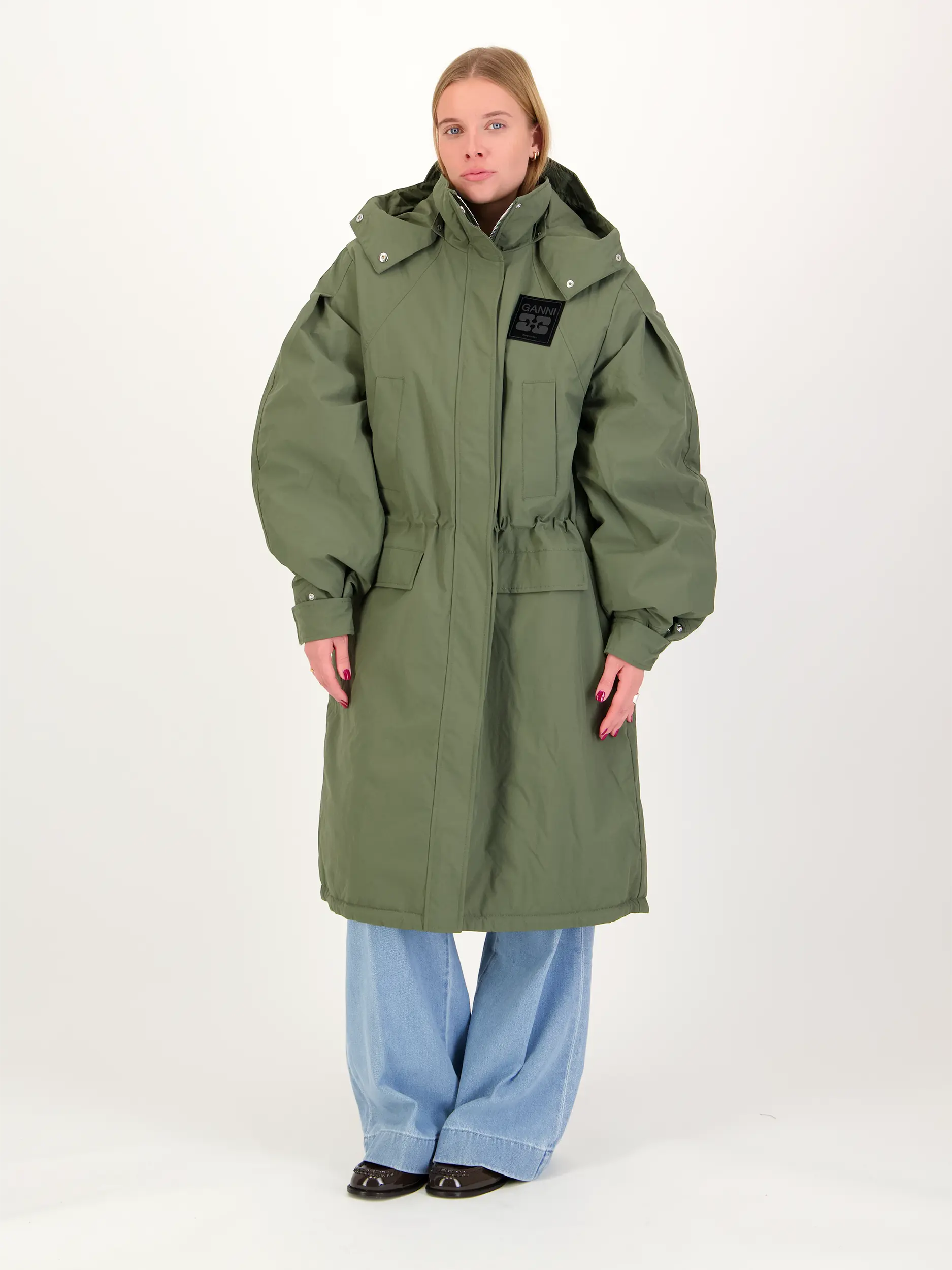 Oversized Parka  - Artikel Vorderseite getragen von einem Modell - Farbe: Grün