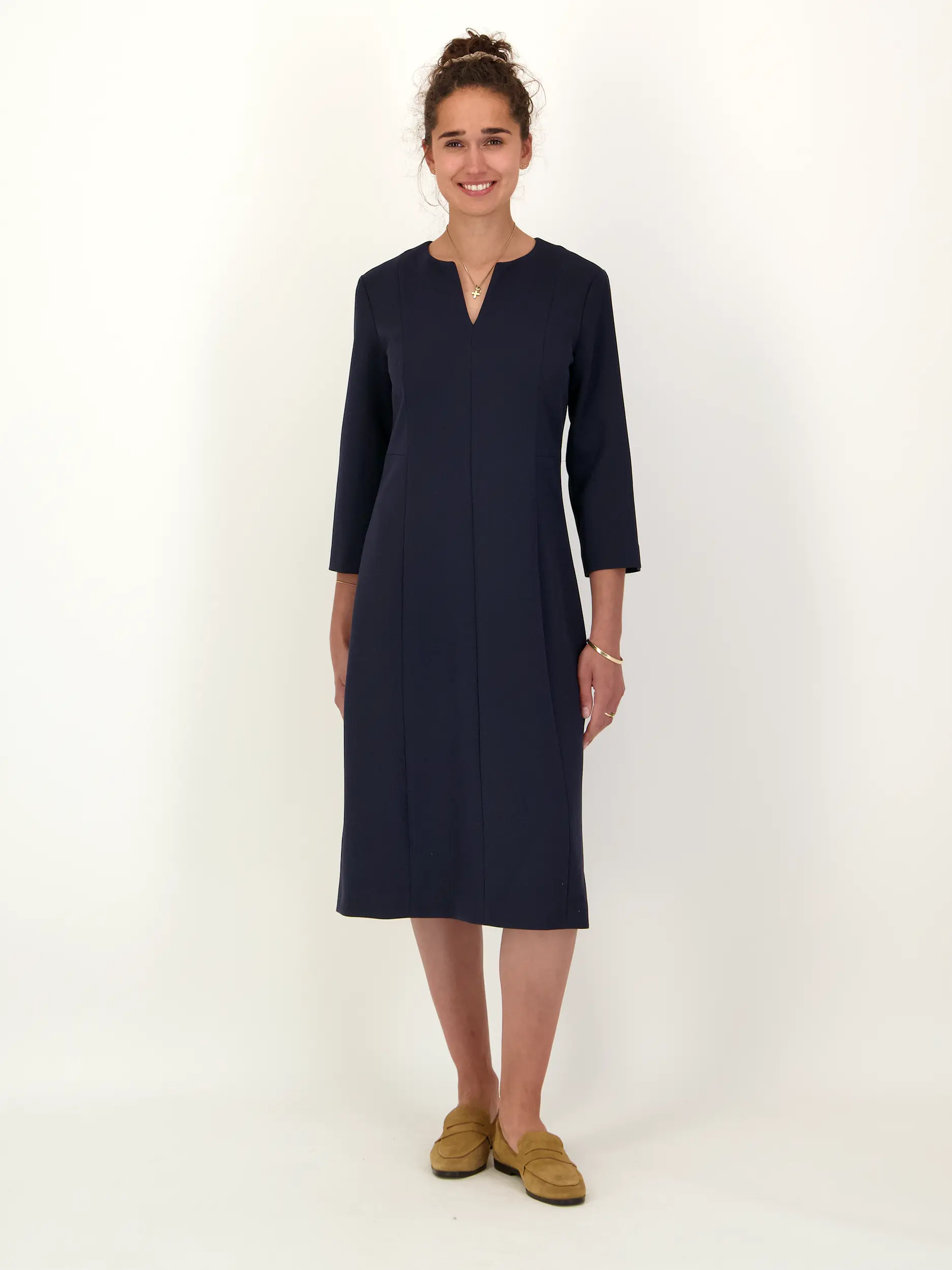 Midikleid langarm - Artikel Vorderseite getragen von einem Modell - Farbe: Blau