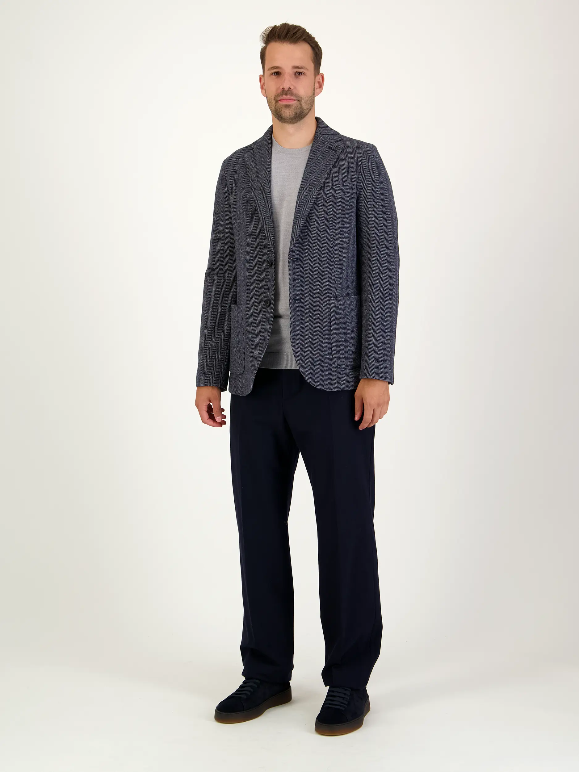 Wollsakko - Artikel Teil eines Outfits getragen von einem Modell - Farbe: Blau