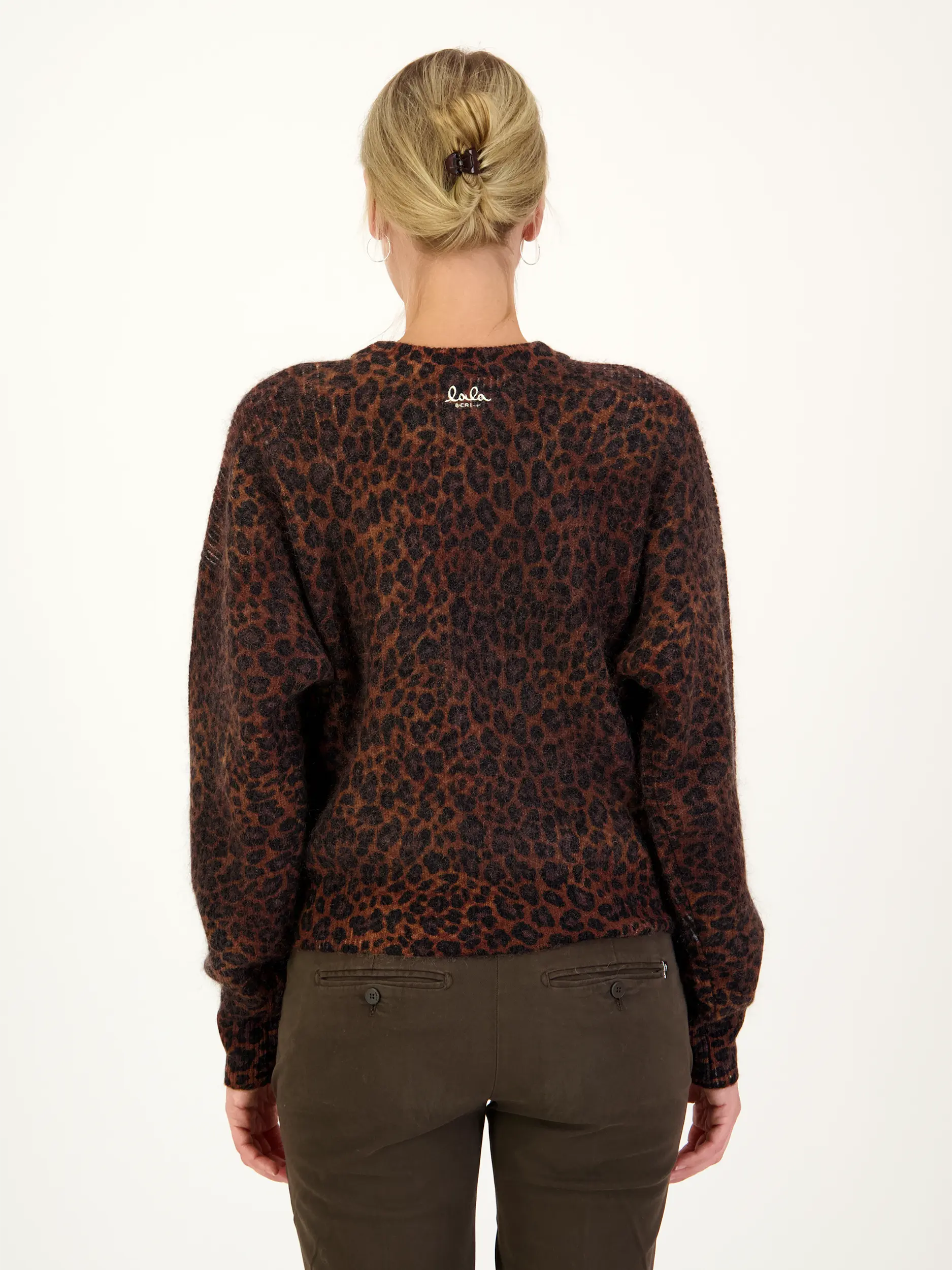 Pullover 'Kira' aus Woll-Mix langarm - Artikel Rückseite getragen von einem Modell