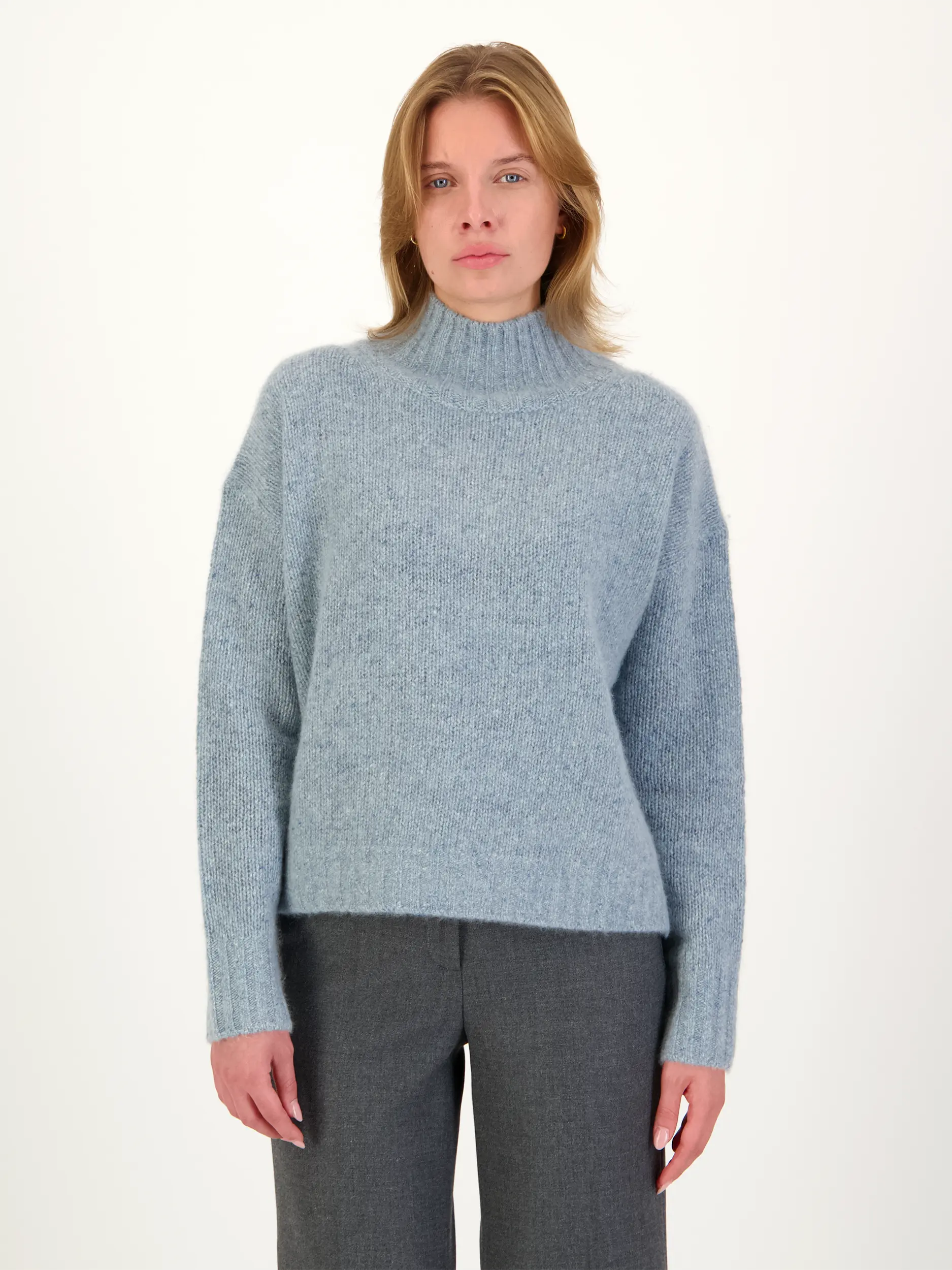 Pullover aus Kaschmir langarm - Artikel Vorderseite getragen von einem Modell - Farbe: Grün