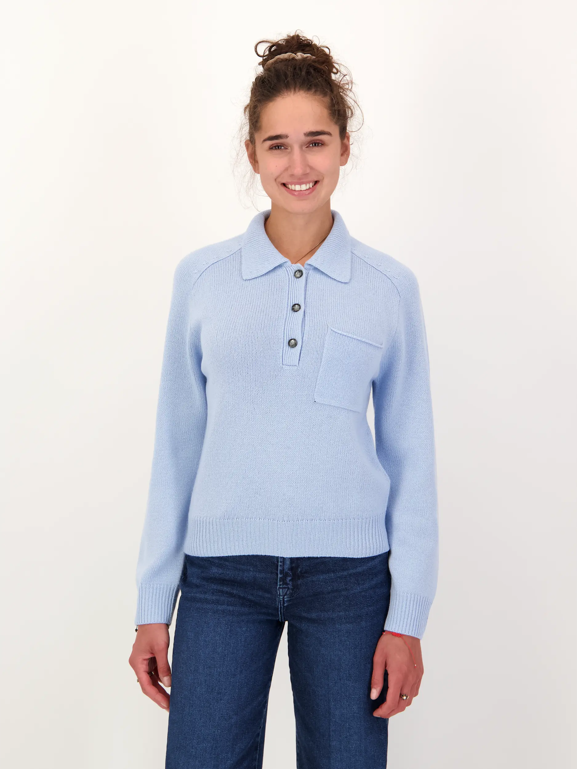 Pullover aus Wolle langarm - Artikel Vorderseite getragen von einem Modell - Farbe: Blau
