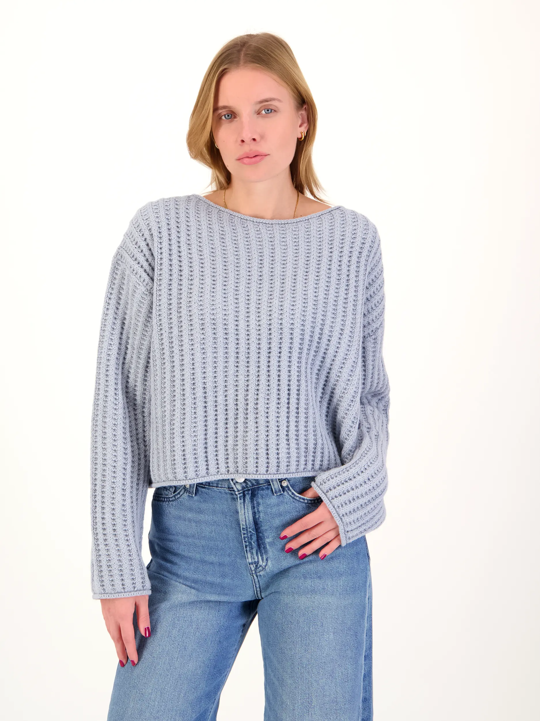 Pullover 'Imeny' langarm - Artikel Vorderseite getragen von einem Modell - Farbe: Blau