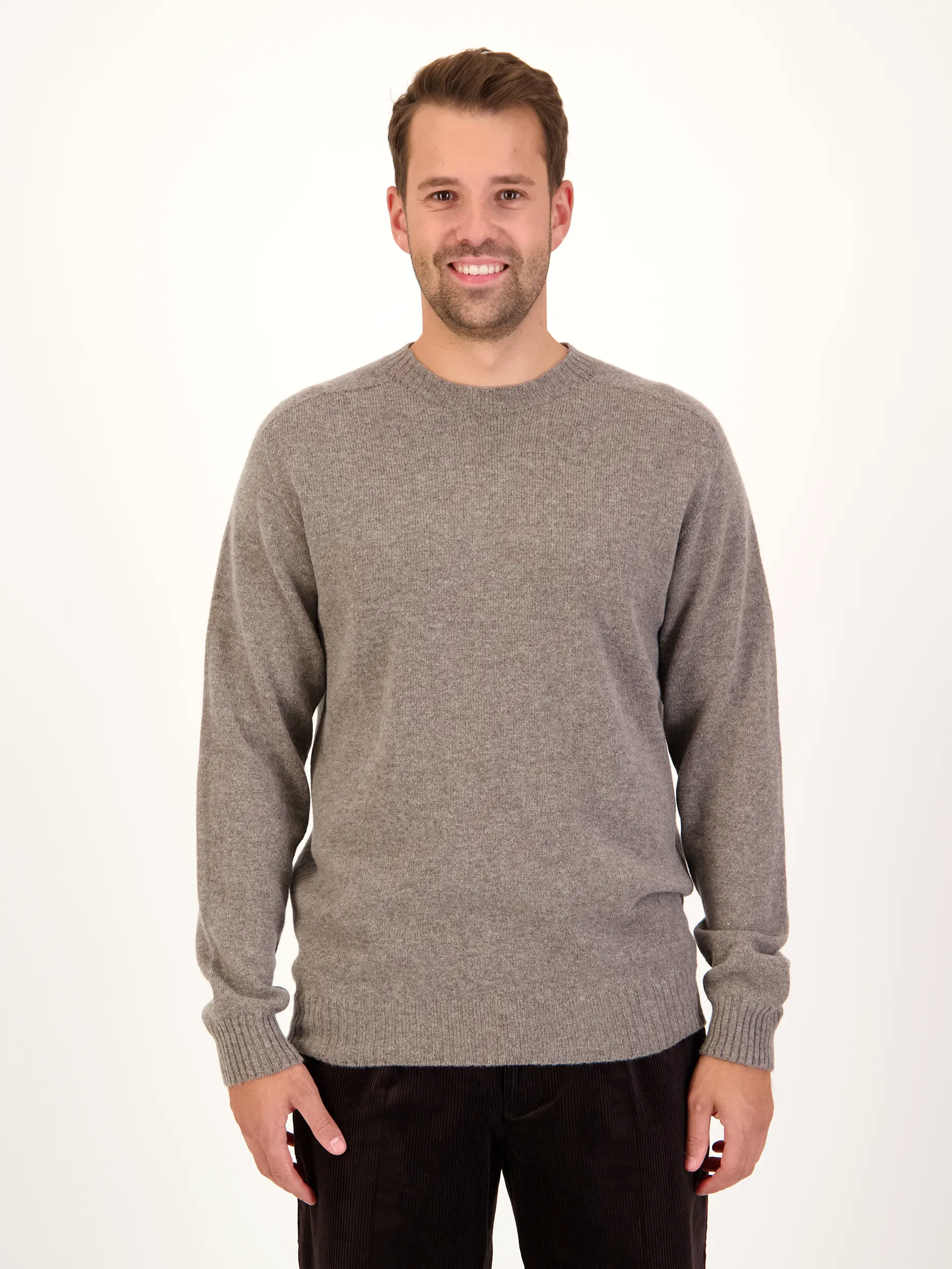 Pullover aus Woll-Mix langarm - Artikel Vorderseite getragen von einem Modell - Farbe: Braun