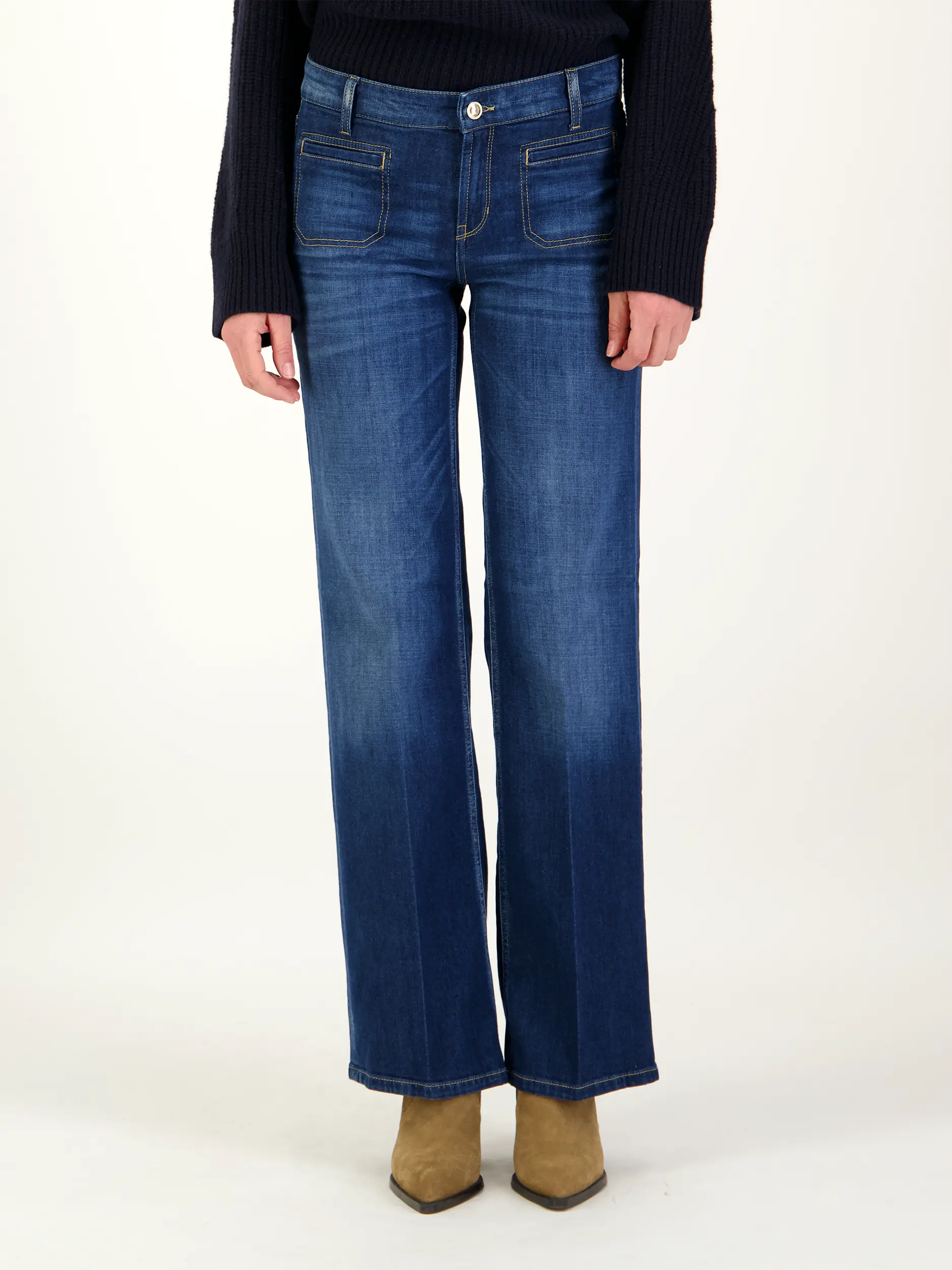 Mid Rise Wide Leg Jeans 'Tess' - Artikel Vorderseite getragen von einem Modell