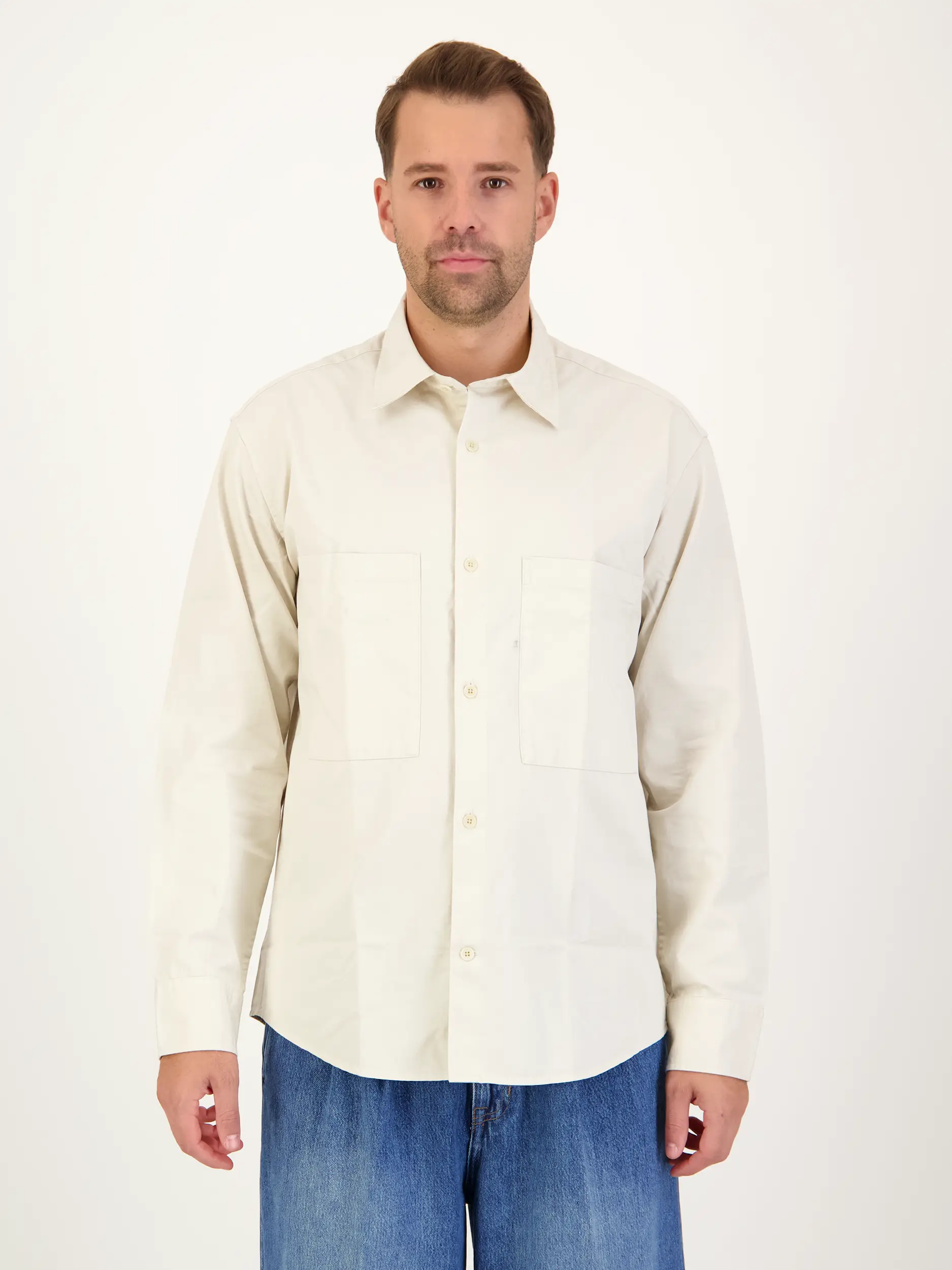 Hemd 'Freddy' mit Kentkragen langarm - Artikel Vorderseite getragen von einem Modell - Farbe: Beige